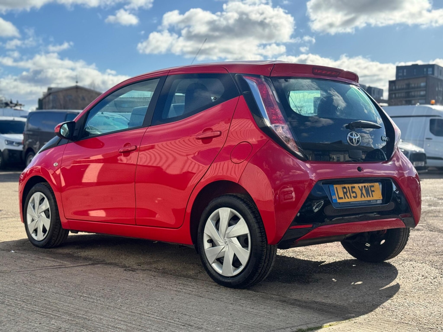 Used Toyota AYGO 2015 for sale - 77559556: Photo 5