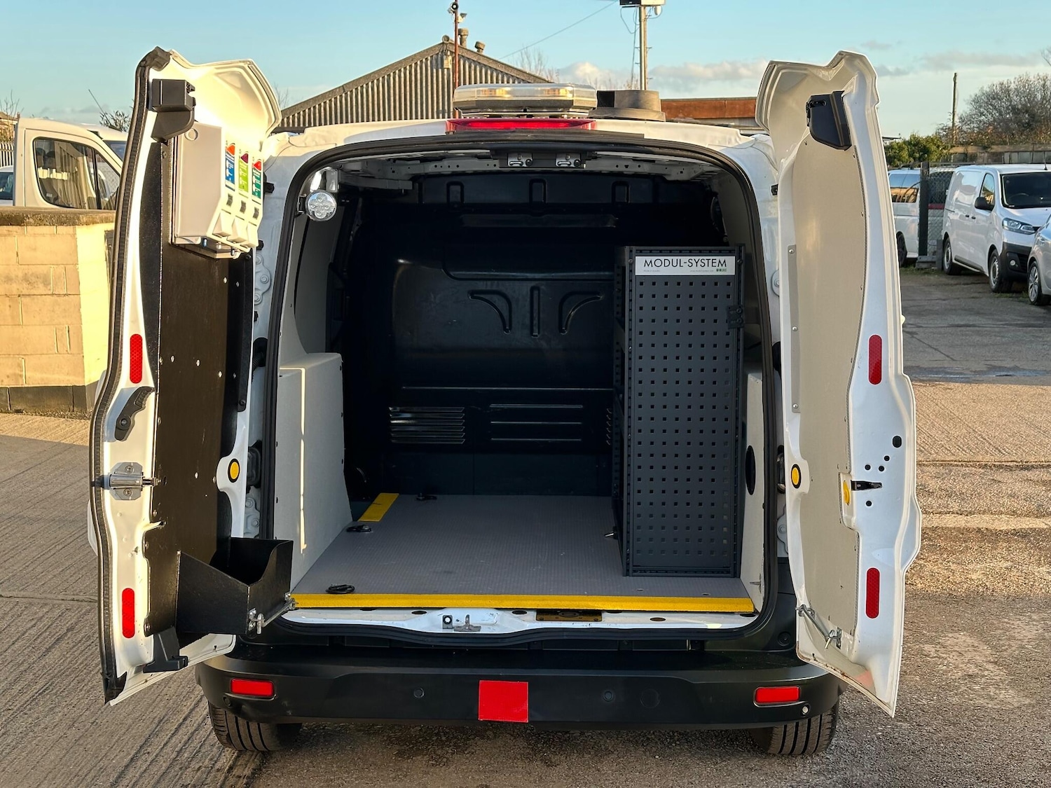 Used Ford Transit Connect 2019 for sale - 76899290: Photo 44