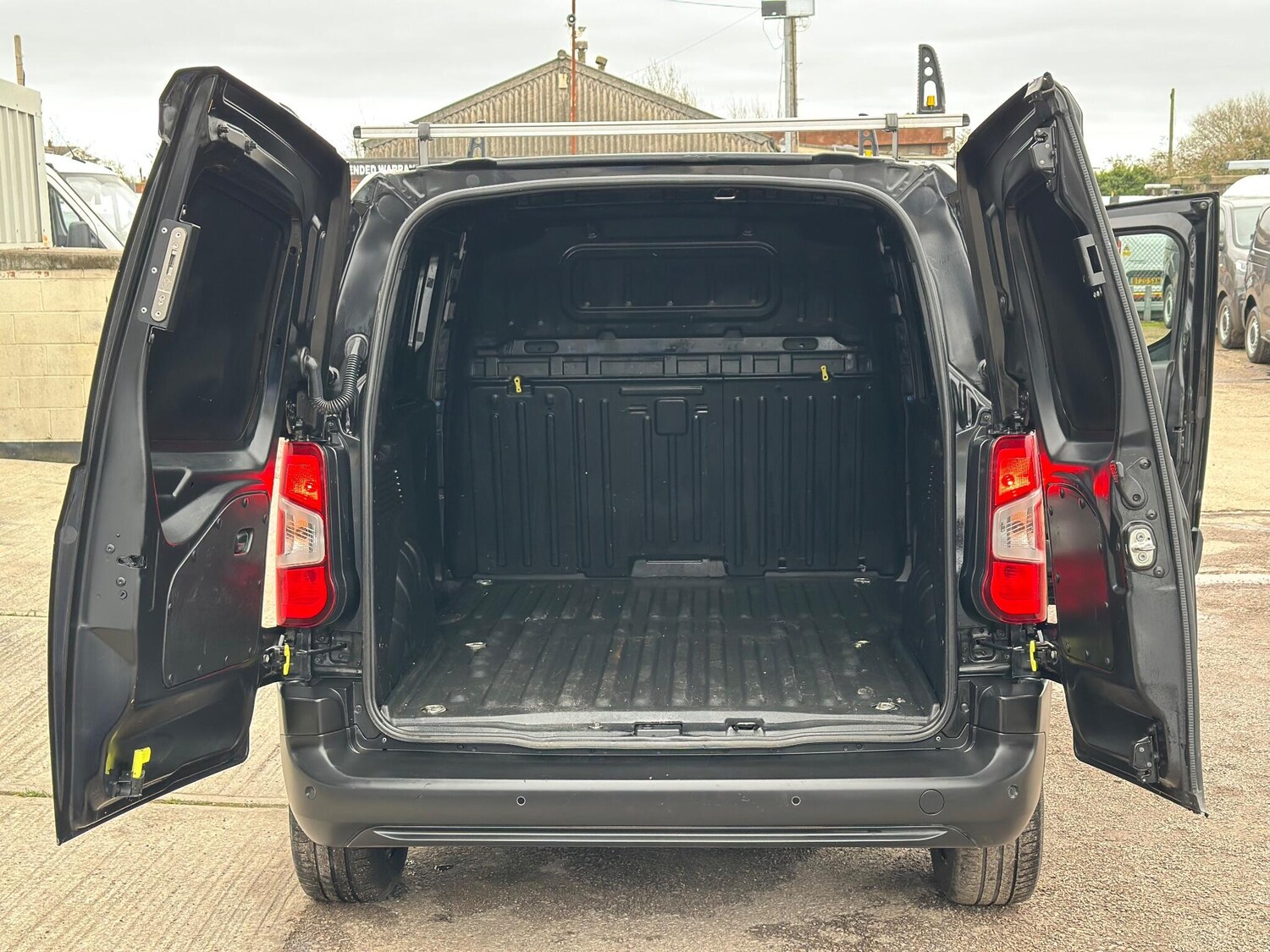 Used Citroen Berlingo 2021 for sale - 77633280: Photo 13