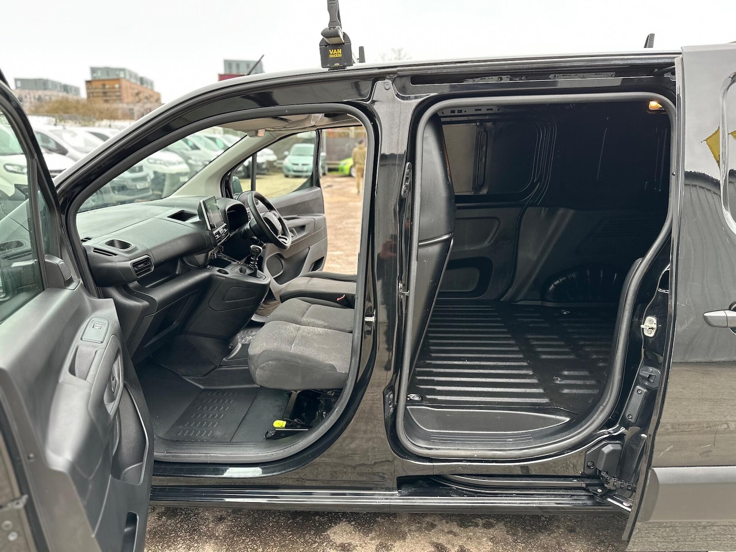 Used Citroen Berlingo 2021 for sale - 77633280: Photo 14