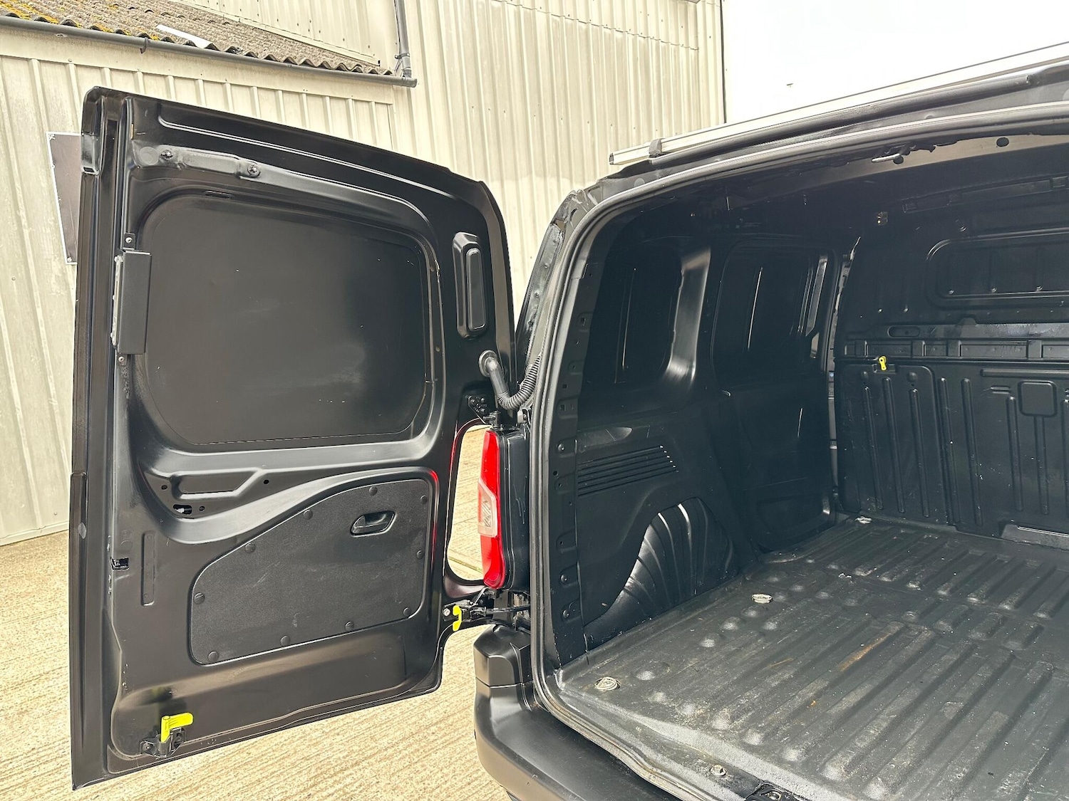 Used Citroen Berlingo 2021 for sale - 77633280: Photo 50