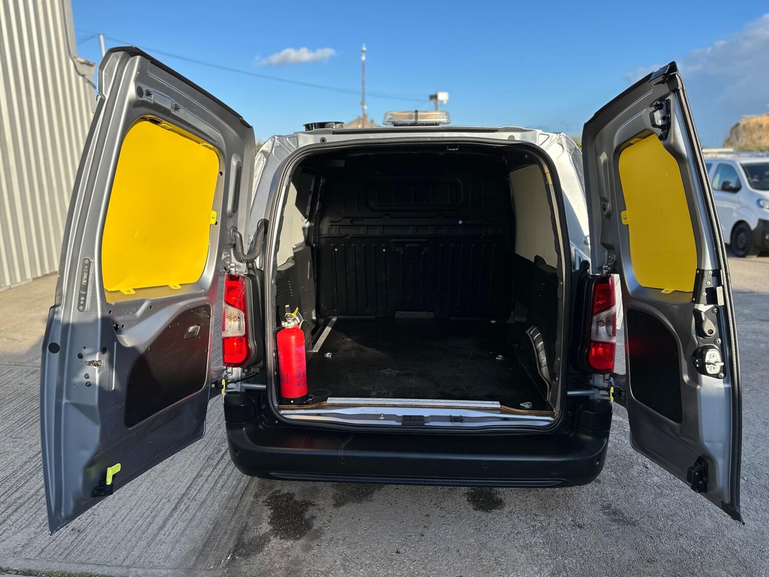 Used Vauxhall Combo for sale - 78057604: Photo 37