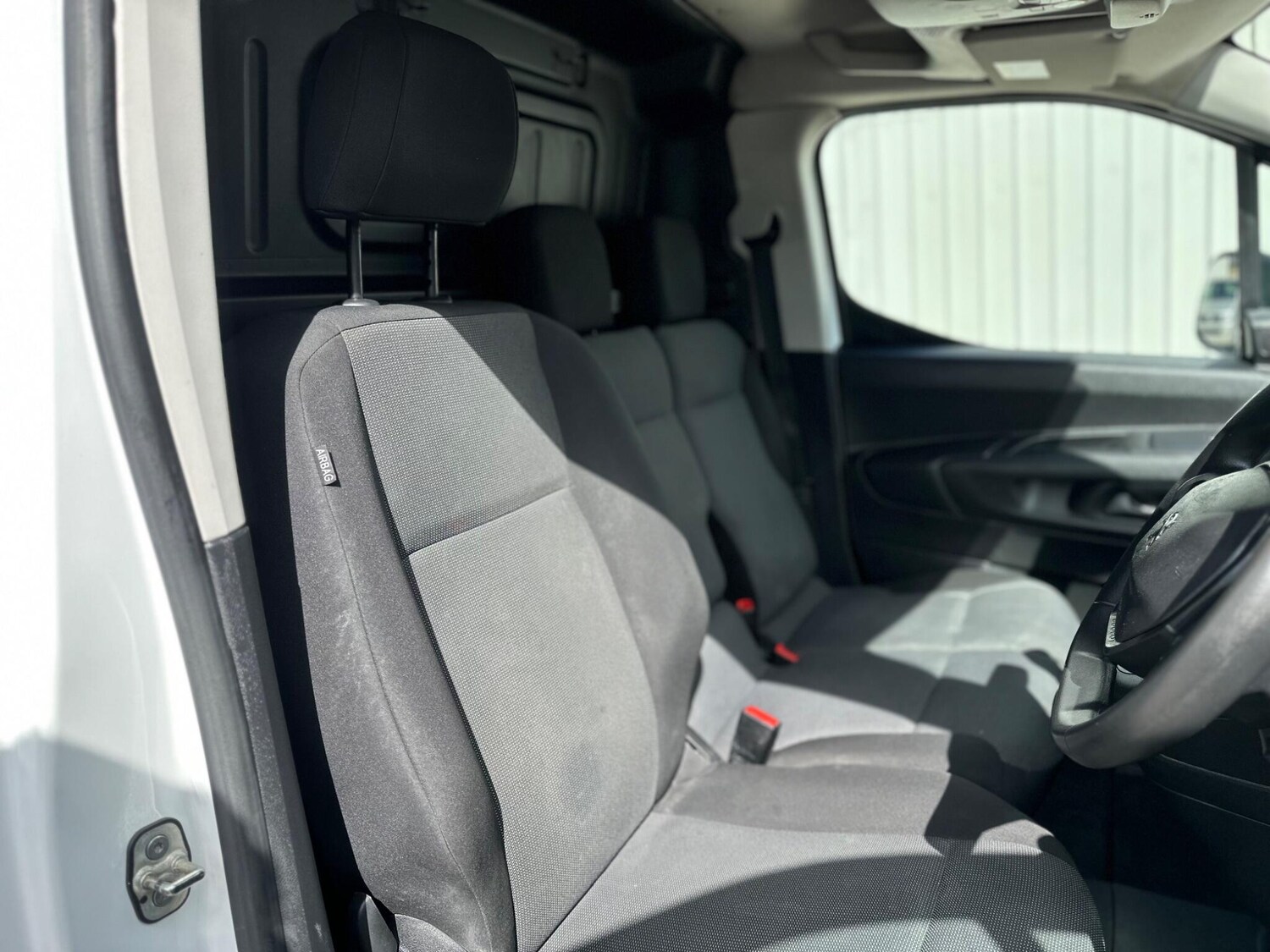 Used Peugeot Partner 2021 for sale - 75977874: Photo 32