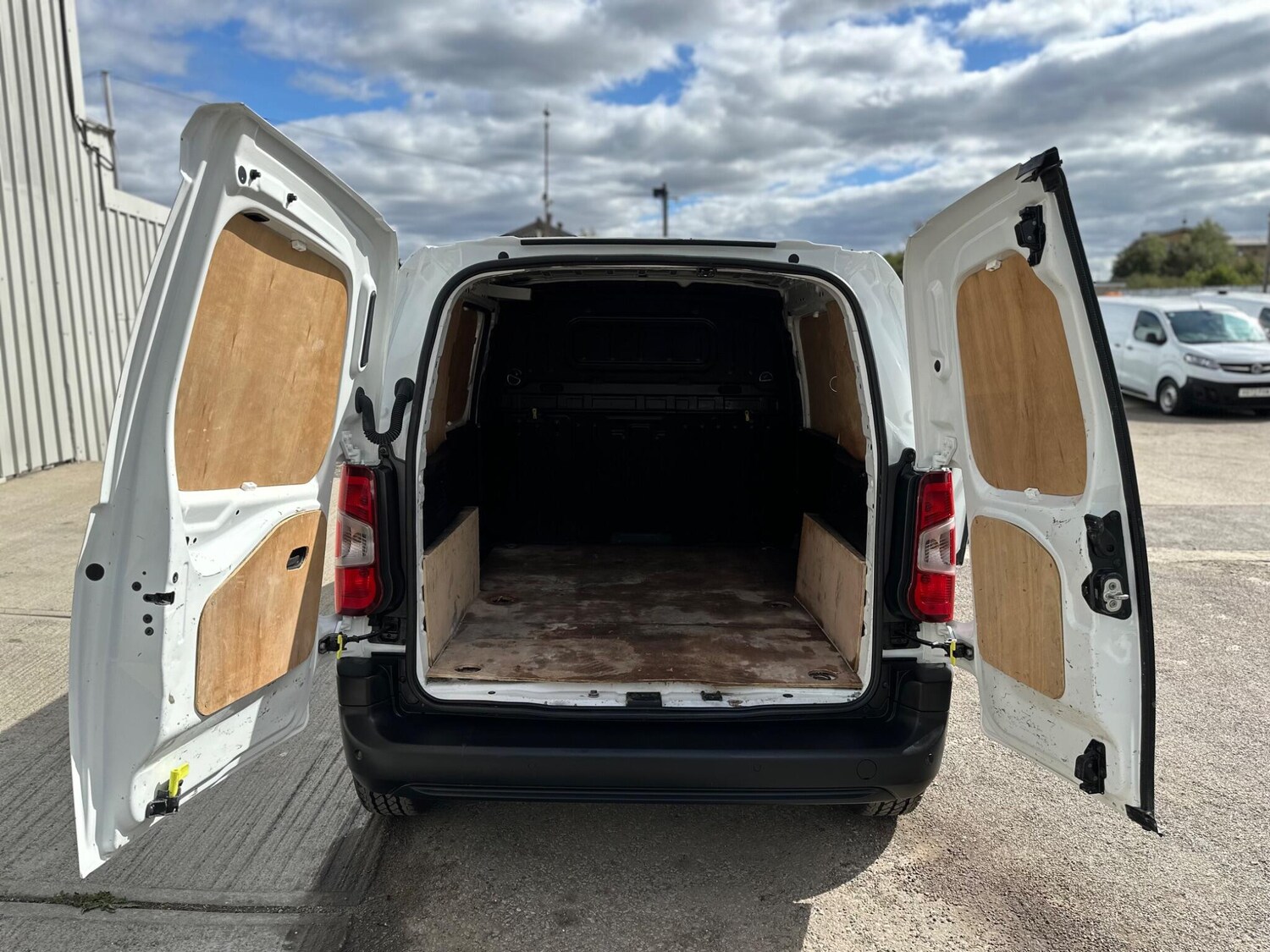 Used Peugeot Partner 2021 for sale - 75977874: Photo 40