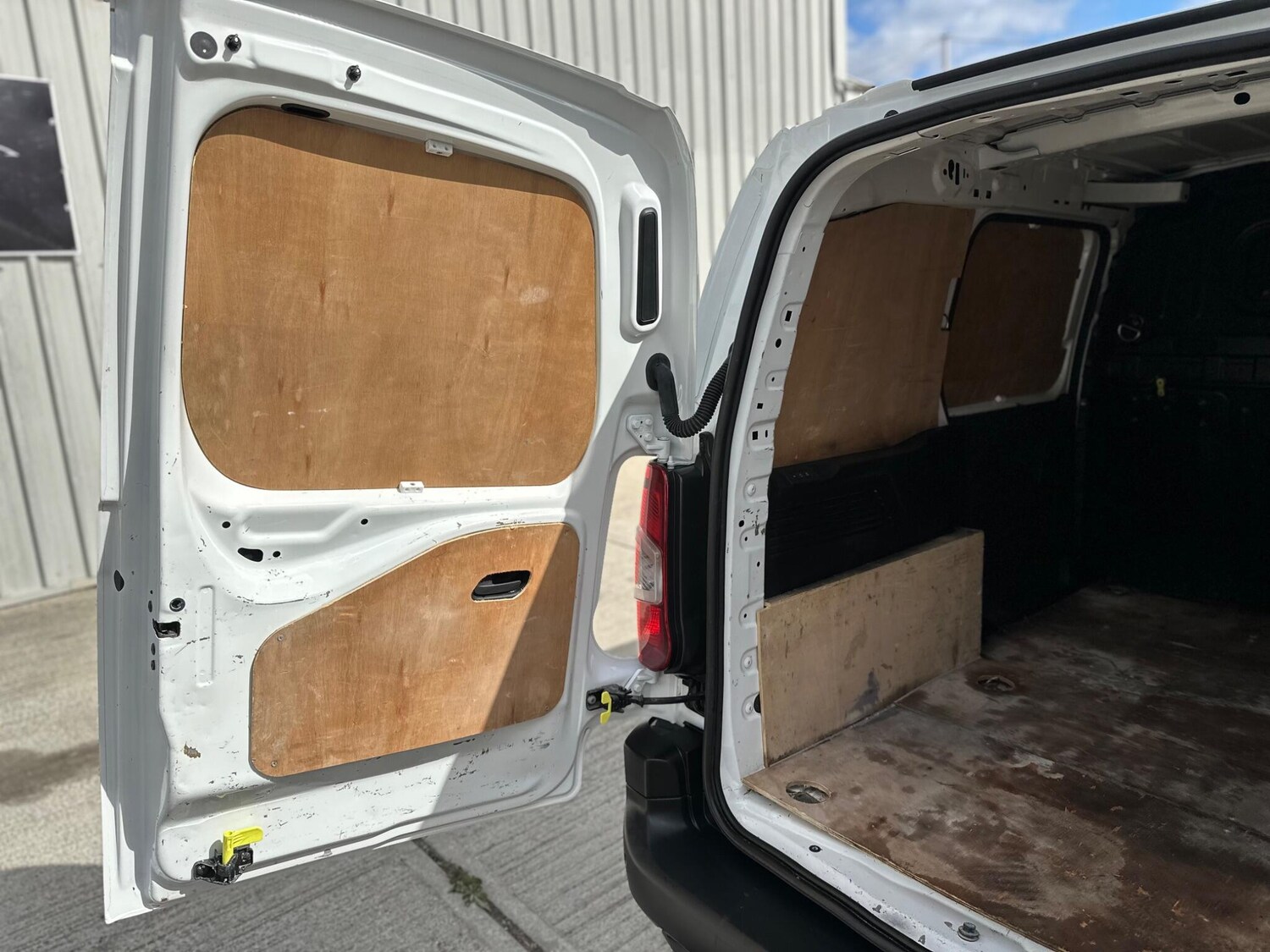 Used Peugeot Partner 2021 for sale - 75977874: Photo 47