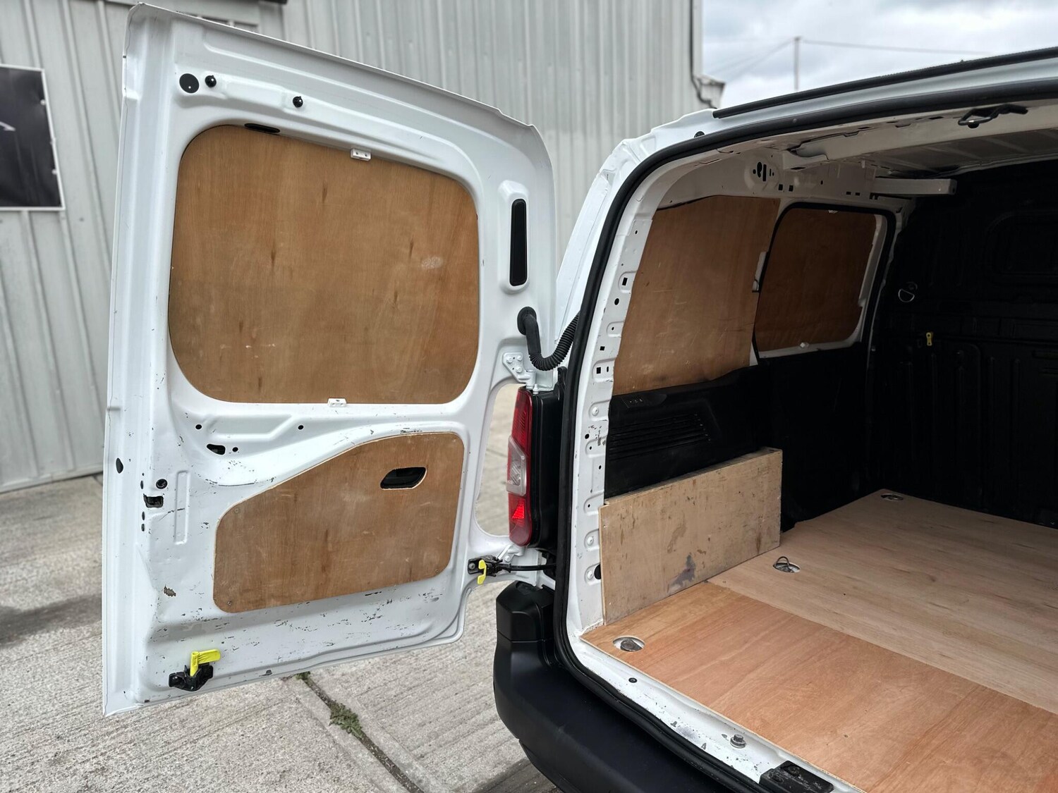 Used Peugeot Partner 2021 for sale - 75977874: Photo 53