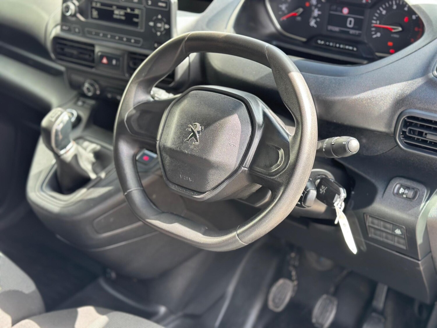 Used Peugeot Partner 2021 for sale - 75977874: Photo 9