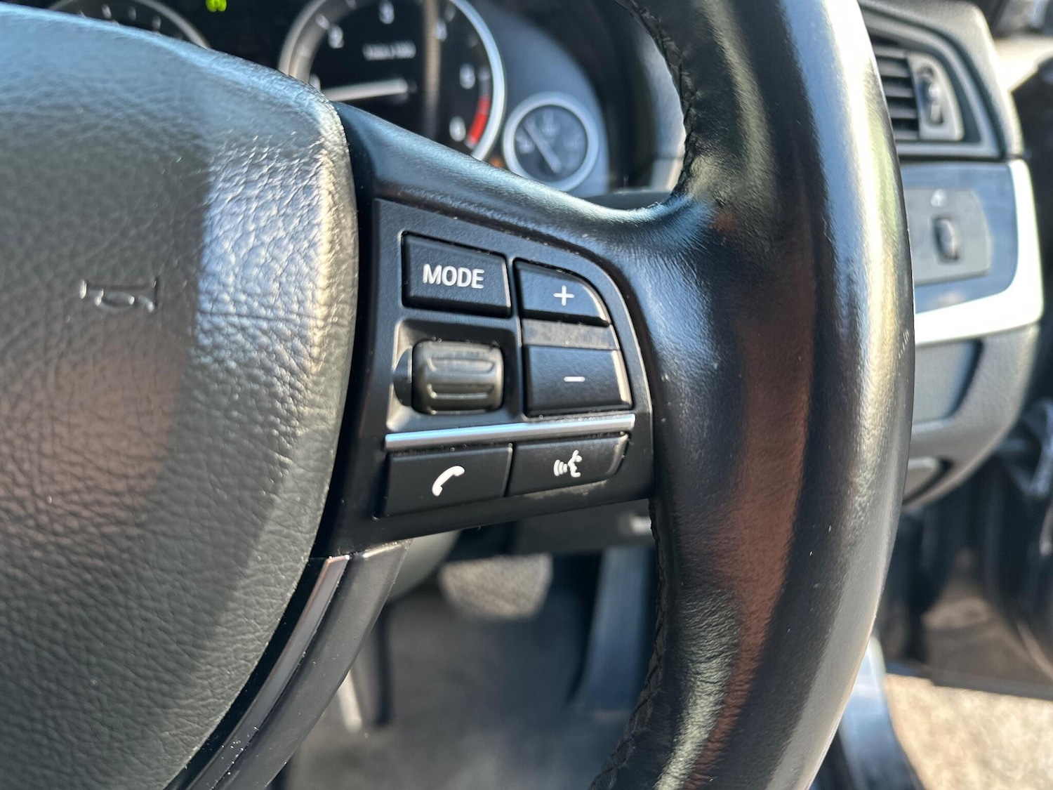 Used BMW 5 Series 2013 for sale - 76632930: Photo 38