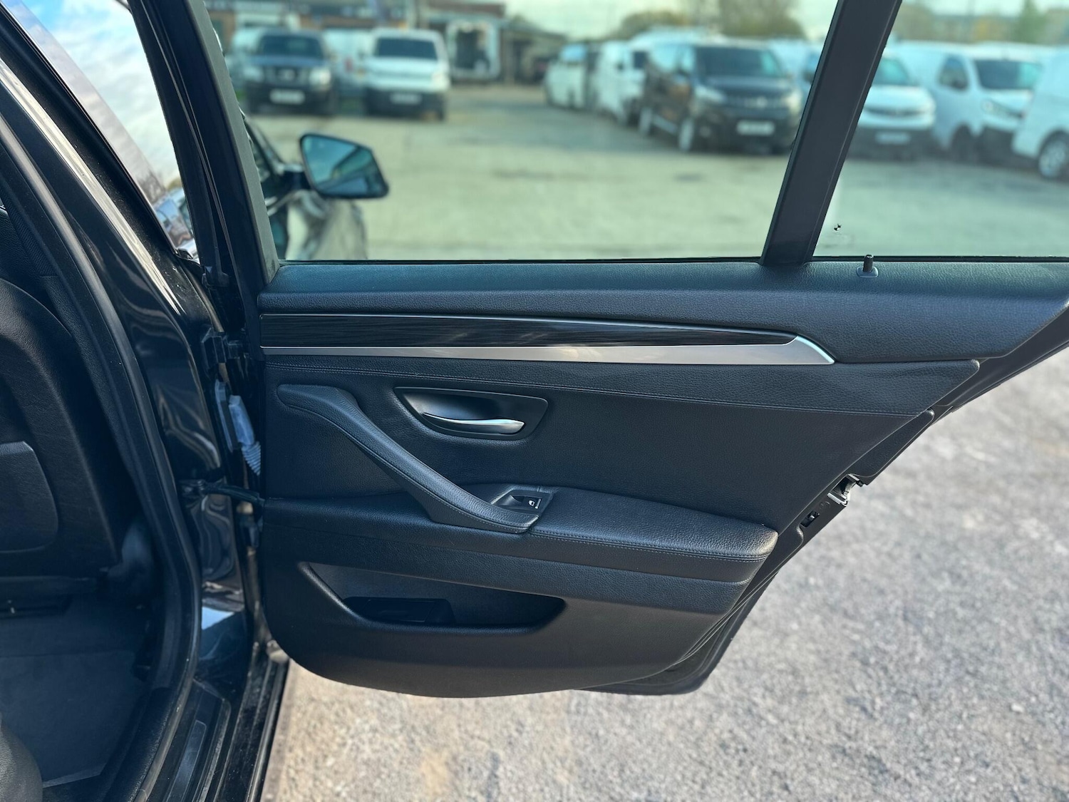 Used BMW 5 Series 2013 for sale - 76632930: Photo 44