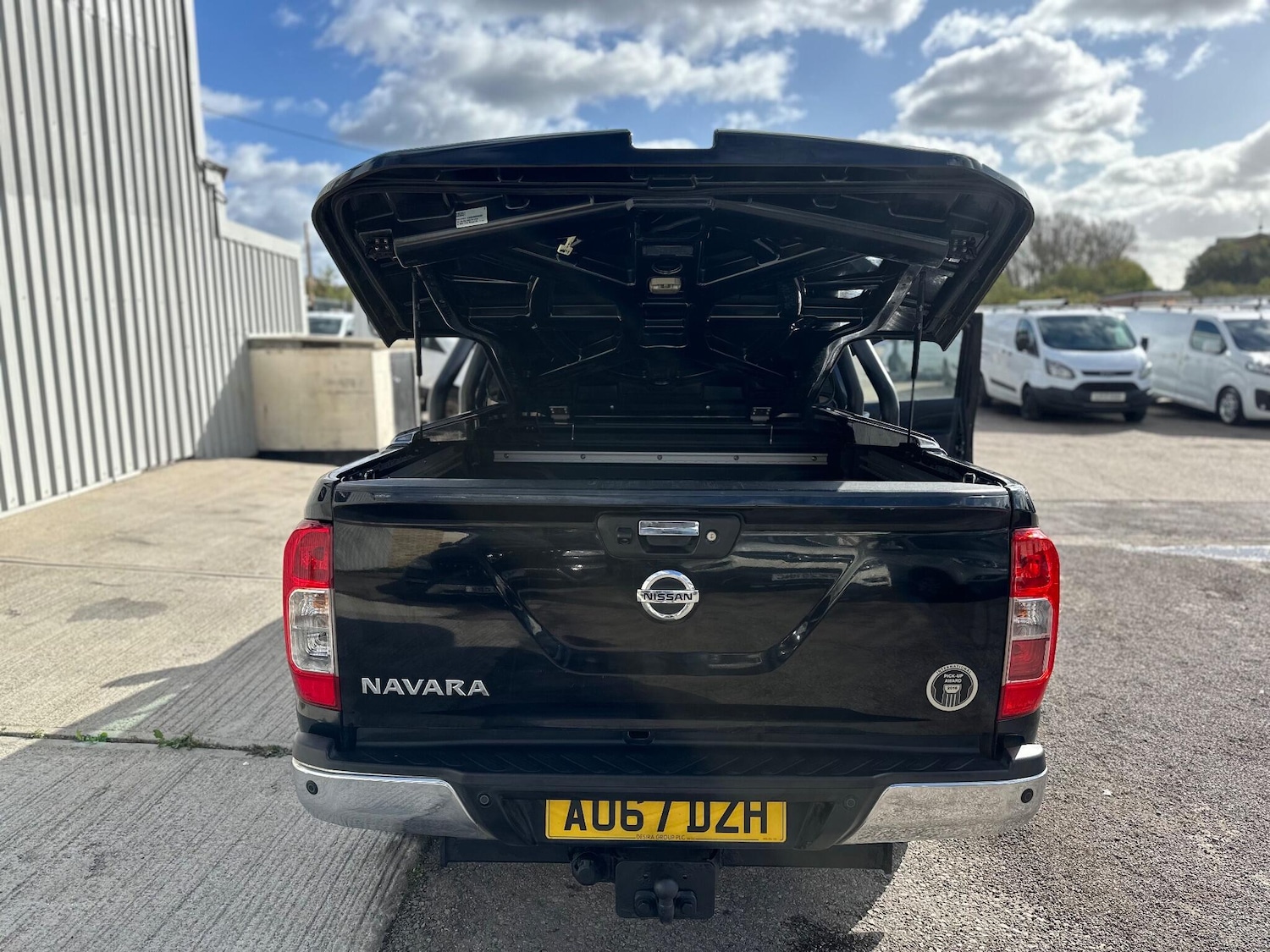 Used Nissan Navara 2017 for sale - 76714784: Photo 17