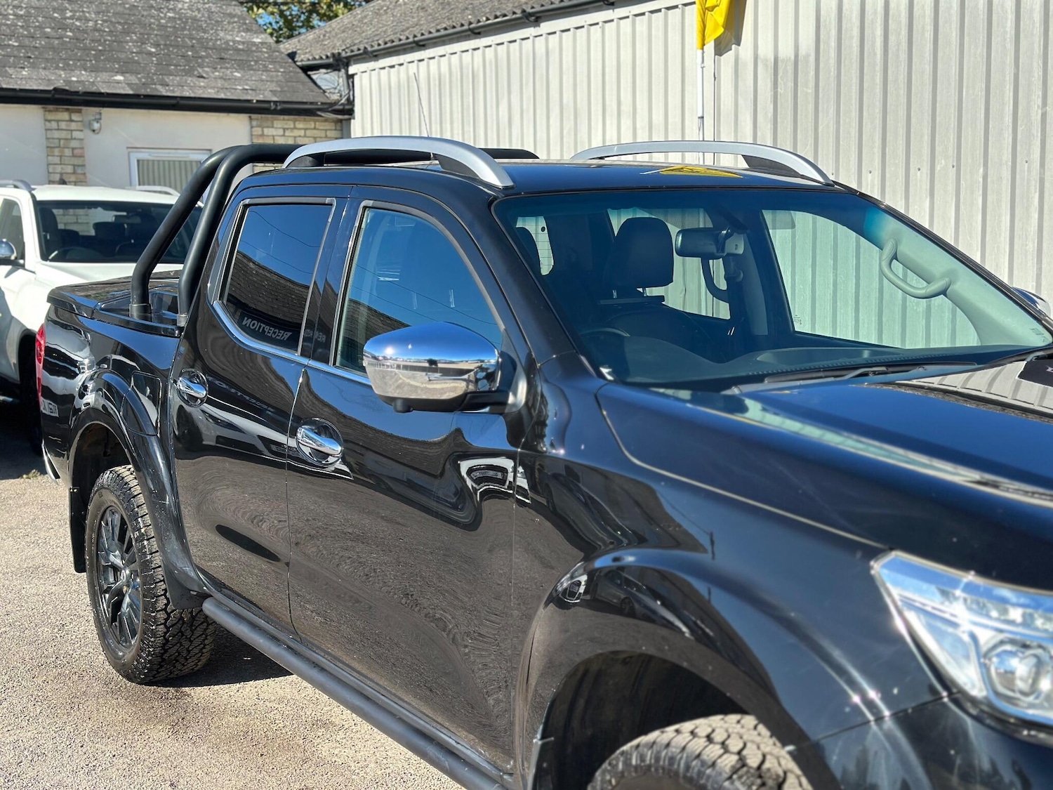 Used Nissan Navara 2017 for sale - 76714784: Photo 27