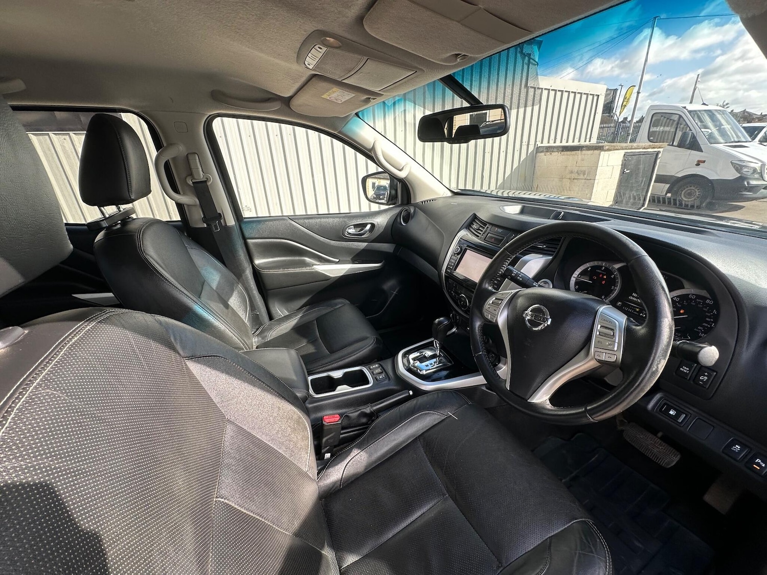 Used Nissan Navara 2017 for sale - 76714784: Photo 37