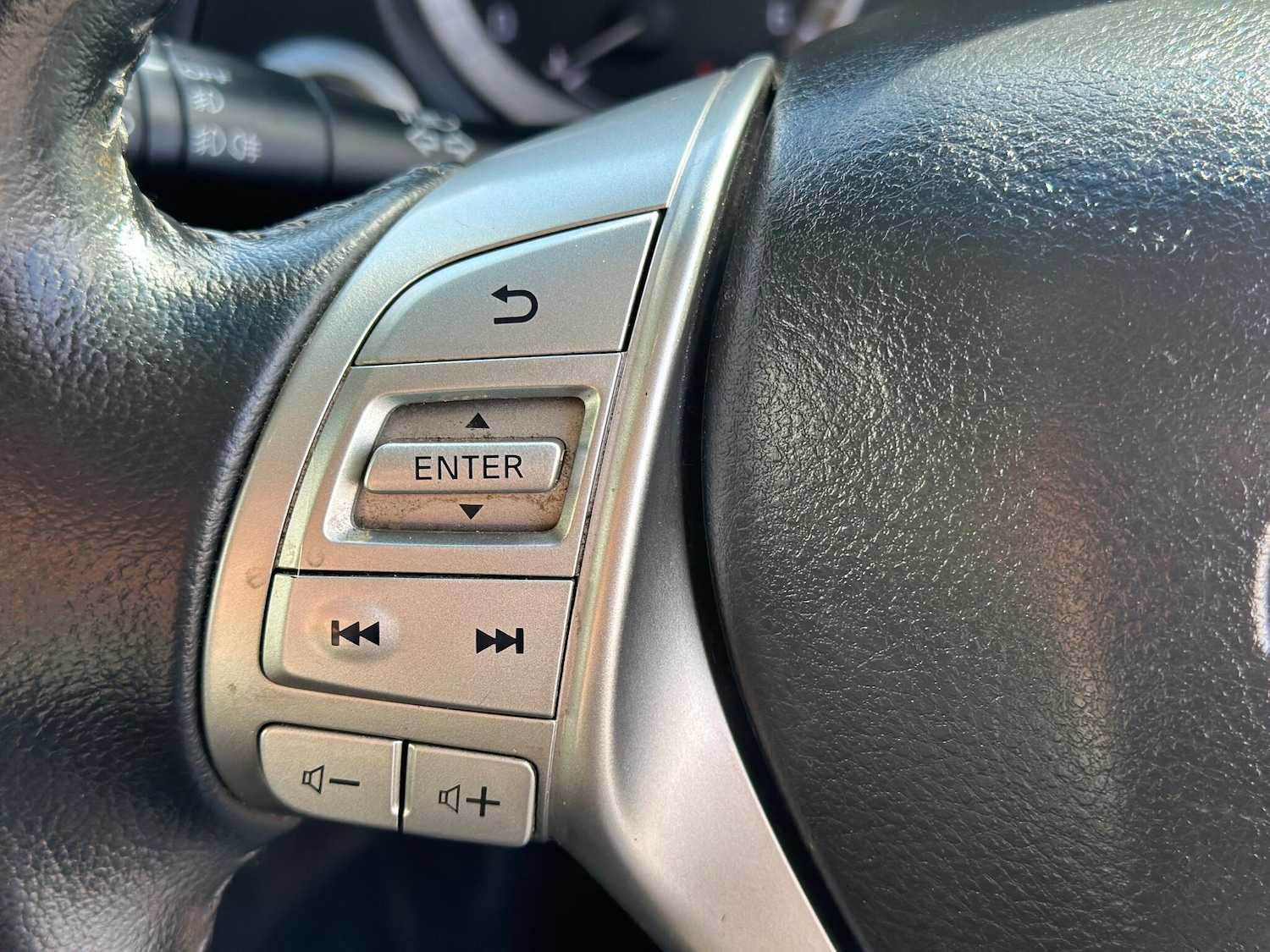 Used Nissan Navara 2017 for sale - 76714784: Photo 42