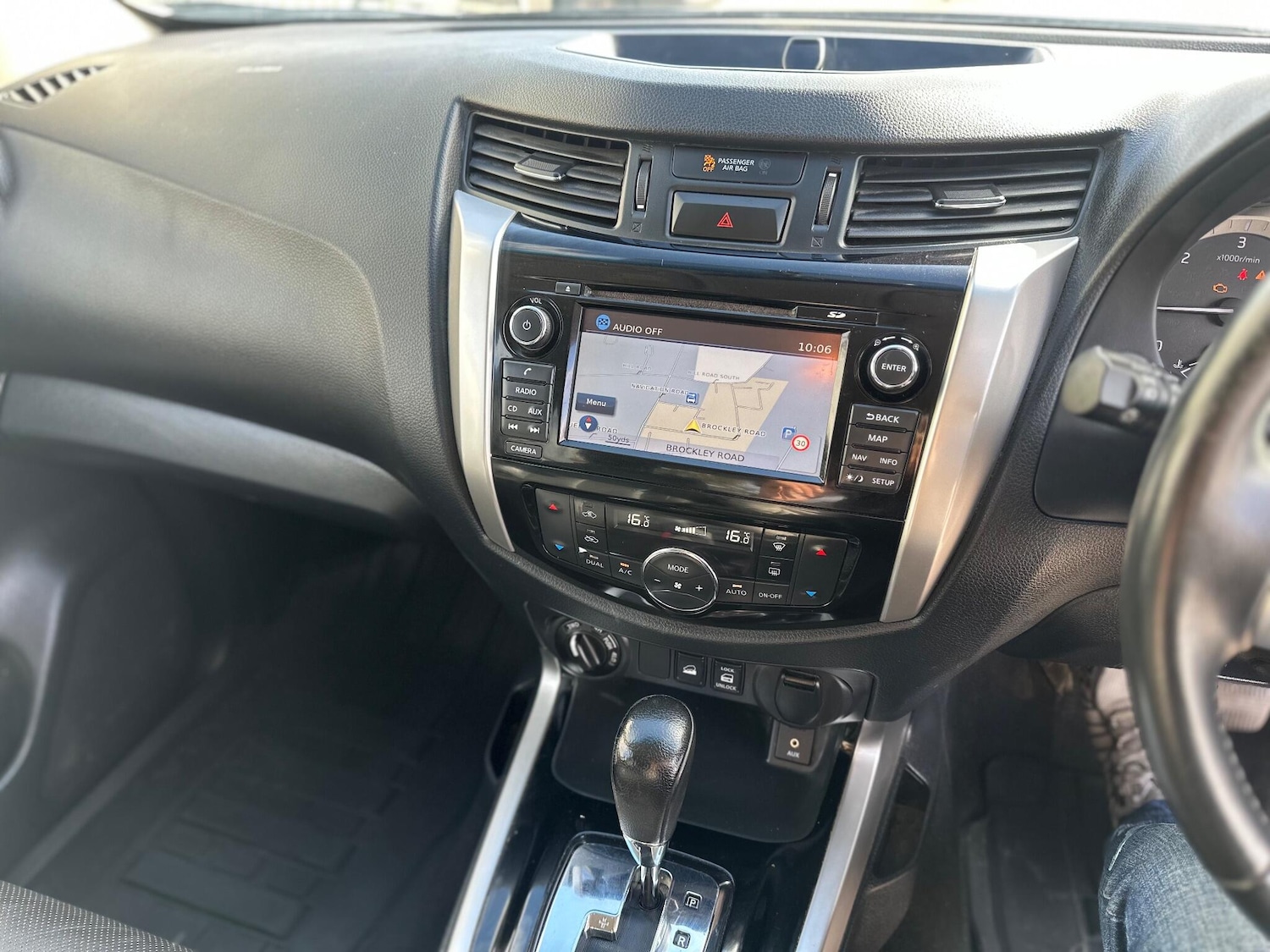 Used Nissan Navara 2017 for sale - 76714784: Photo 43