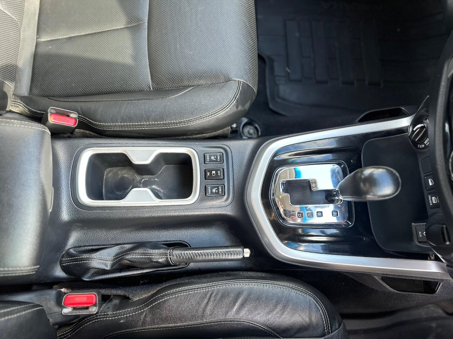 Used Nissan Navara 2017 for sale - 76714784: Photo 44