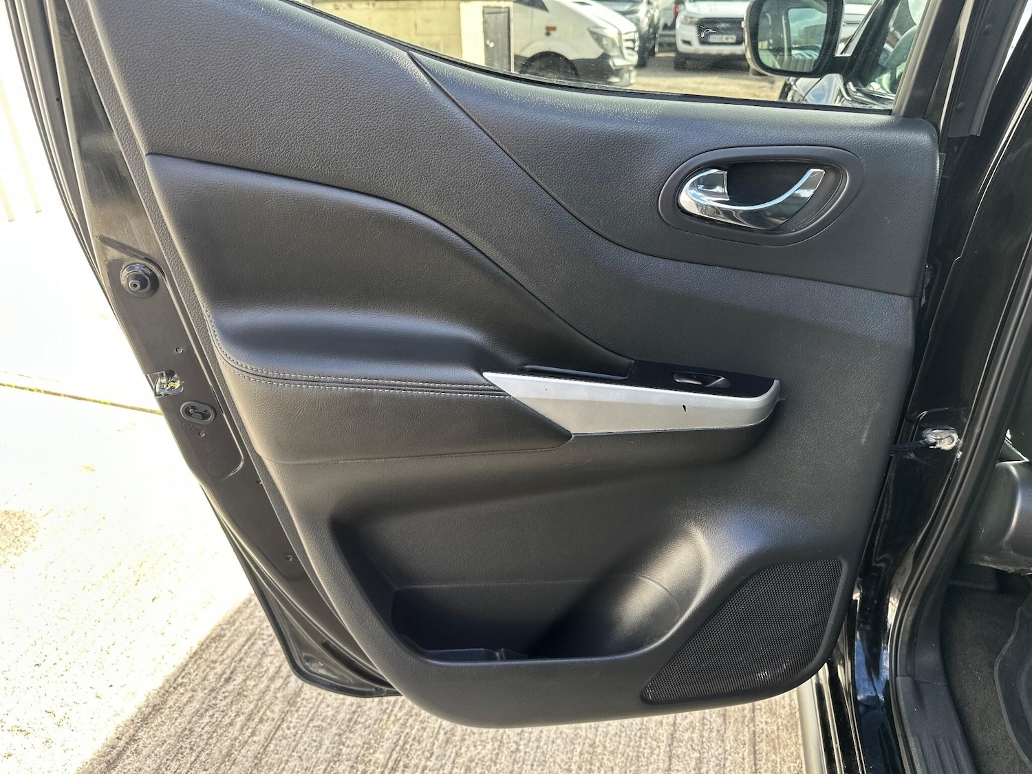 Used Nissan Navara 2017 for sale - 76714784: Photo 53