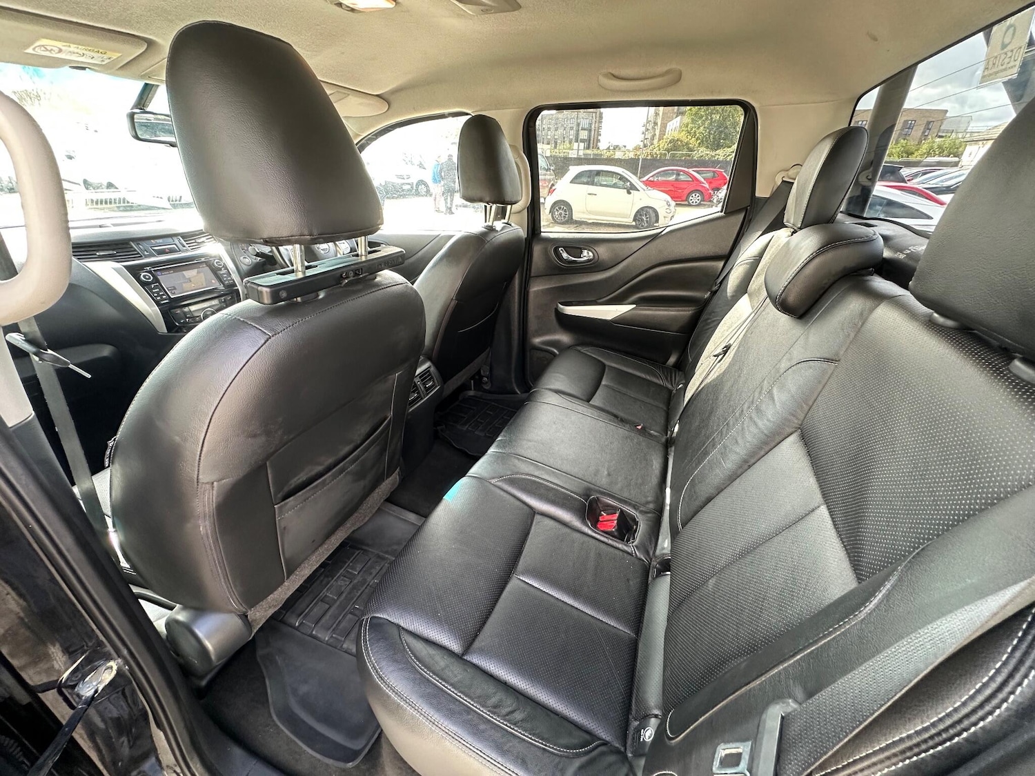 Used Nissan Navara 2017 for sale - 76714784: Photo 55