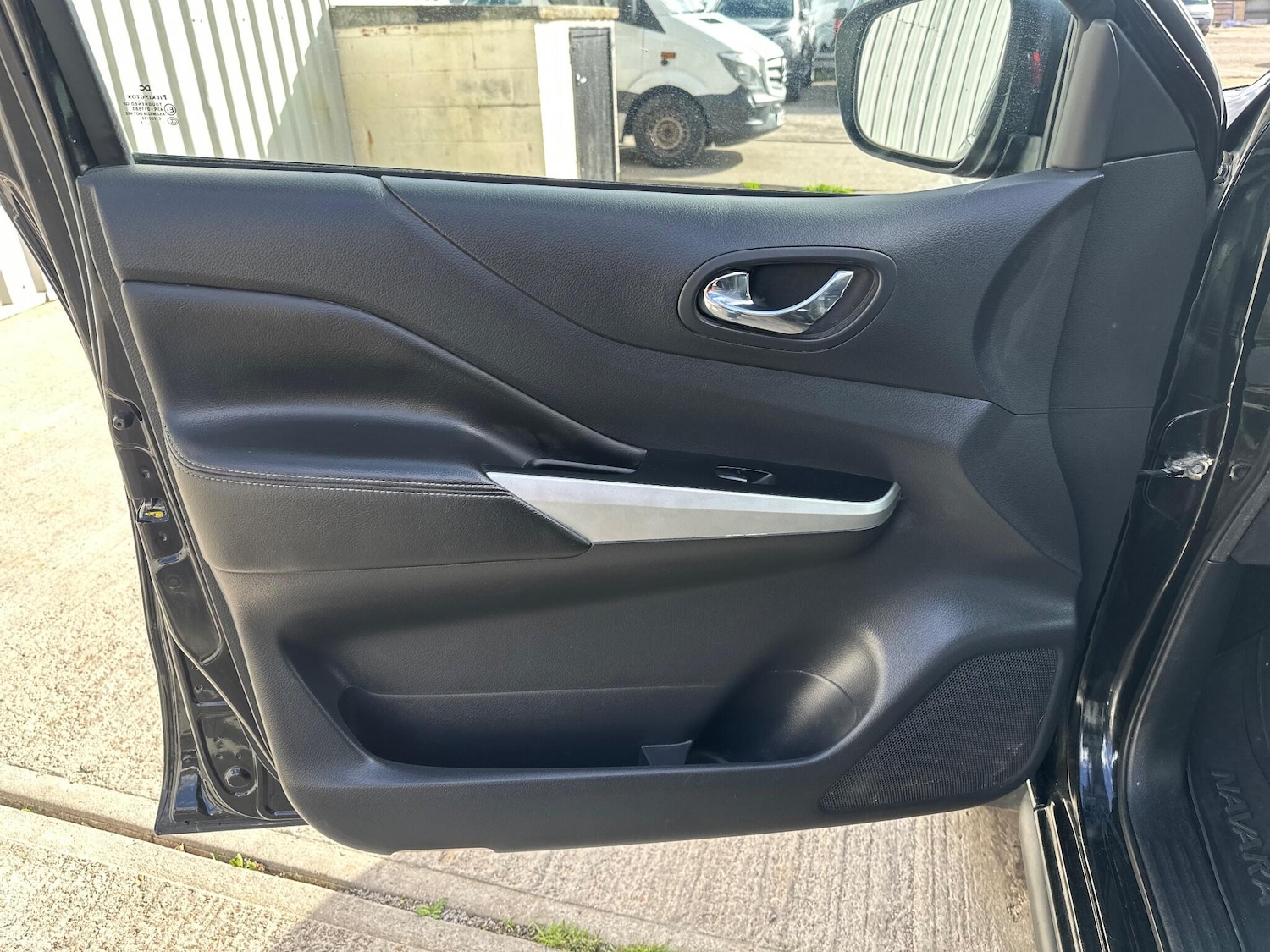 Used Nissan Navara 2017 for sale - 76714784: Photo 57