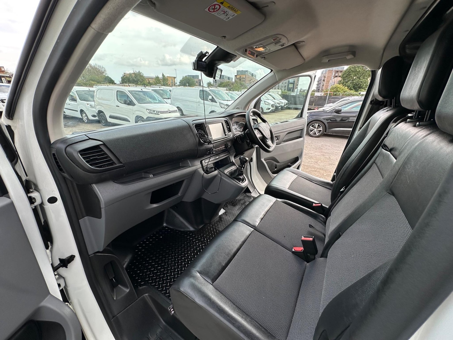 Used Peugeot Expert 2020 for sale - 75402043: Photo 46