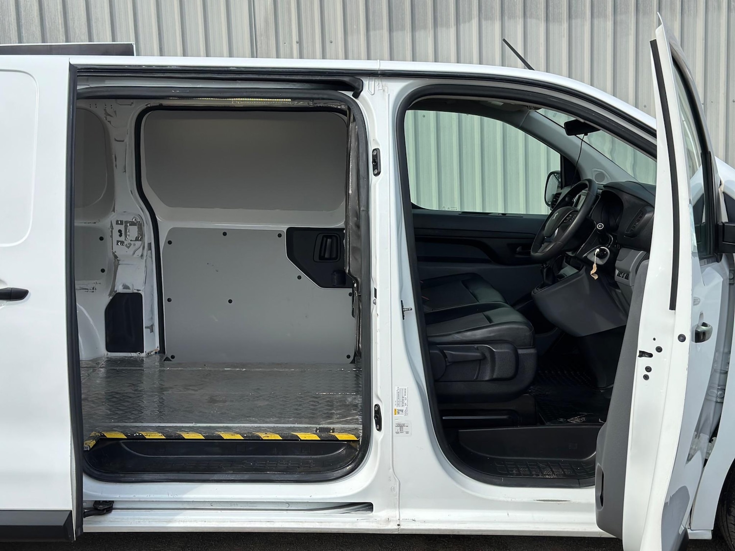 Used Peugeot Expert 2020 for sale - 75402043: Photo 7