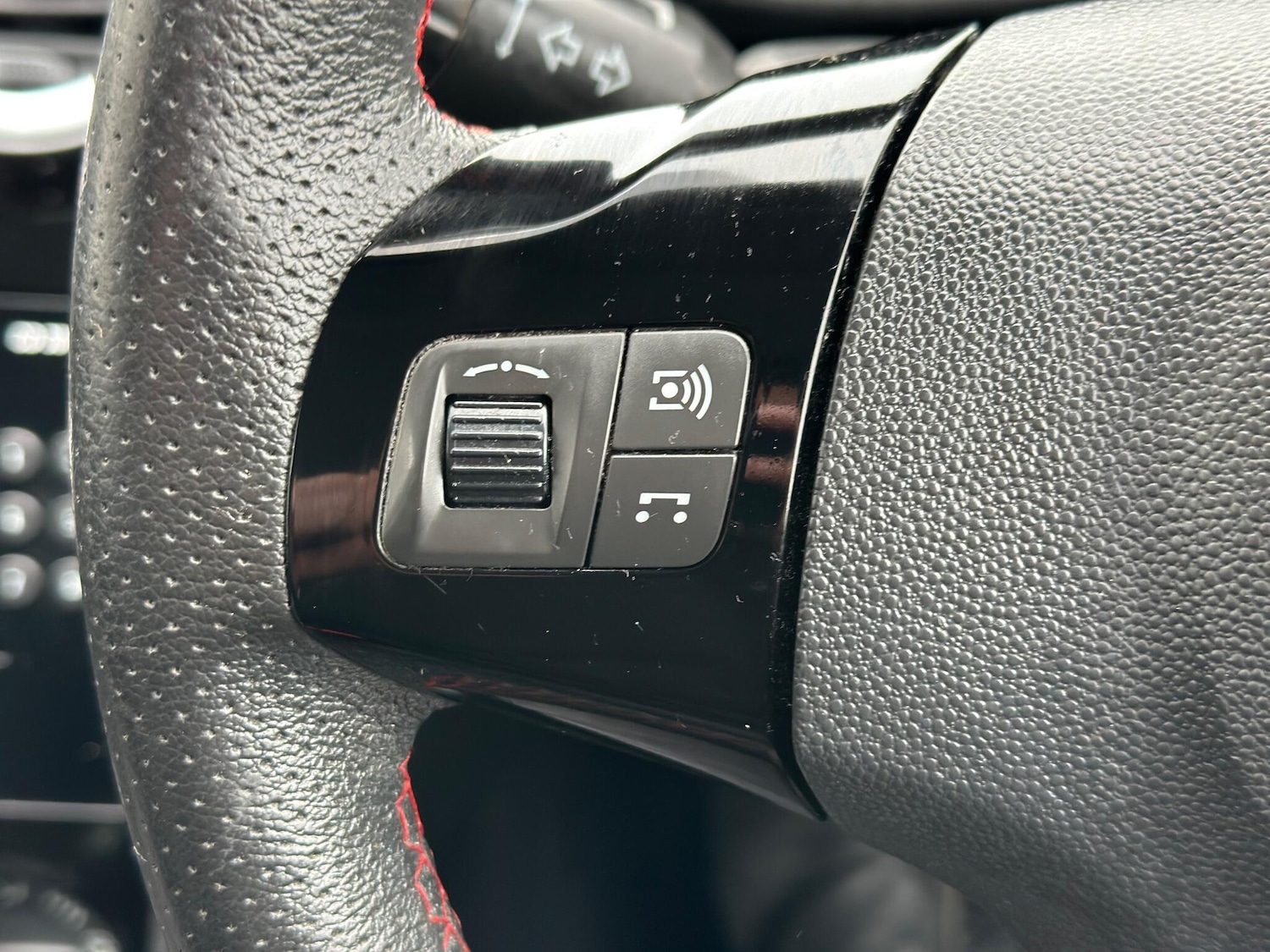 Used Vauxhall Corsa for sale - 77612995: Photo 32