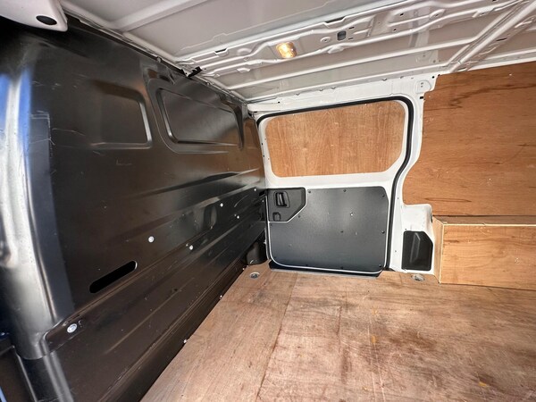 Used Vauxhall Vivaro 2019 for sale - 75991061: Photo 51