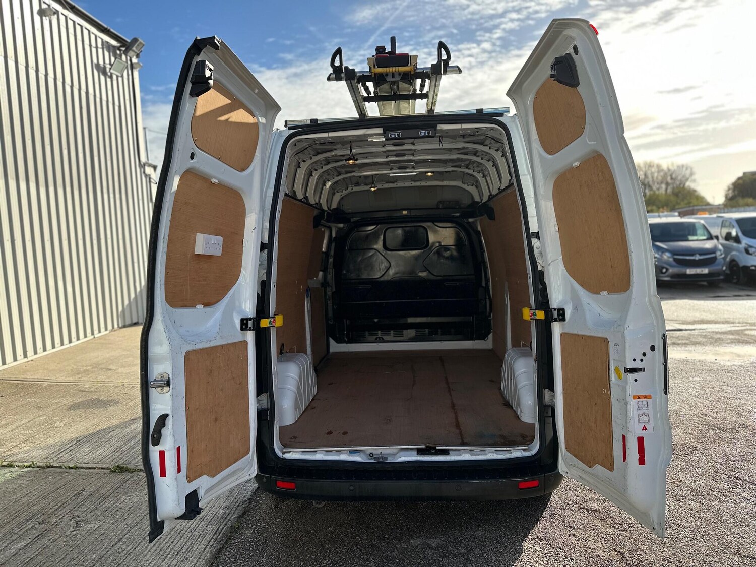 Used Ford Transit Custom 2020 for sale - 76398846: Photo 42