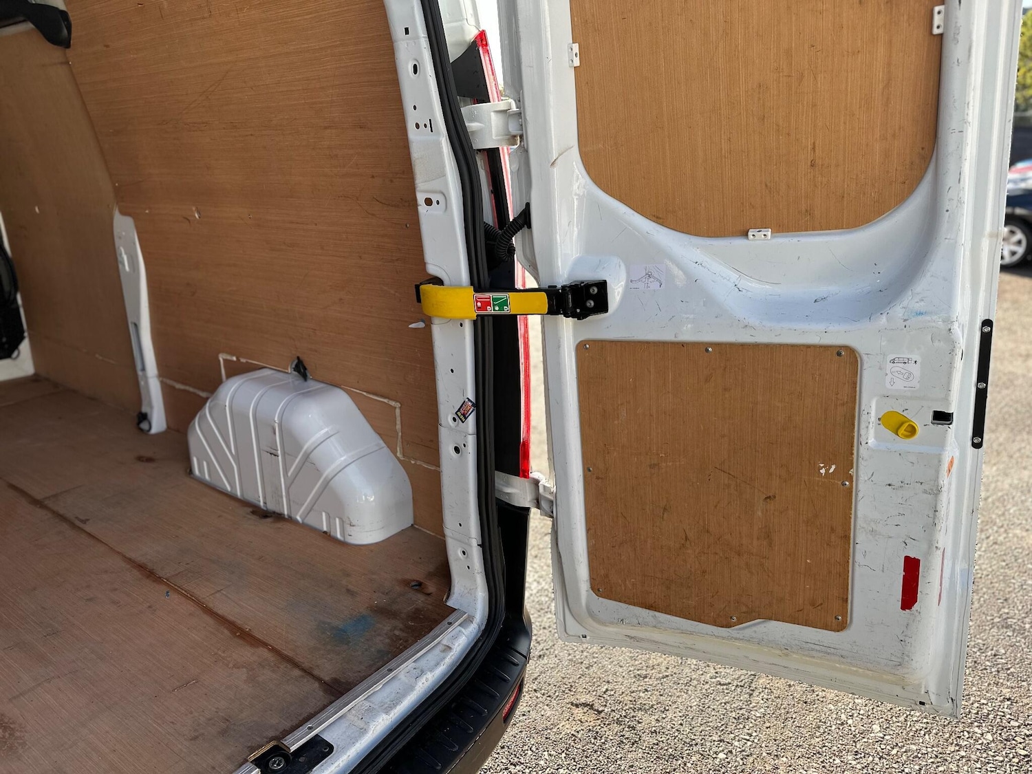 Used Ford Transit Custom 2020 for sale - 76398846: Photo 46