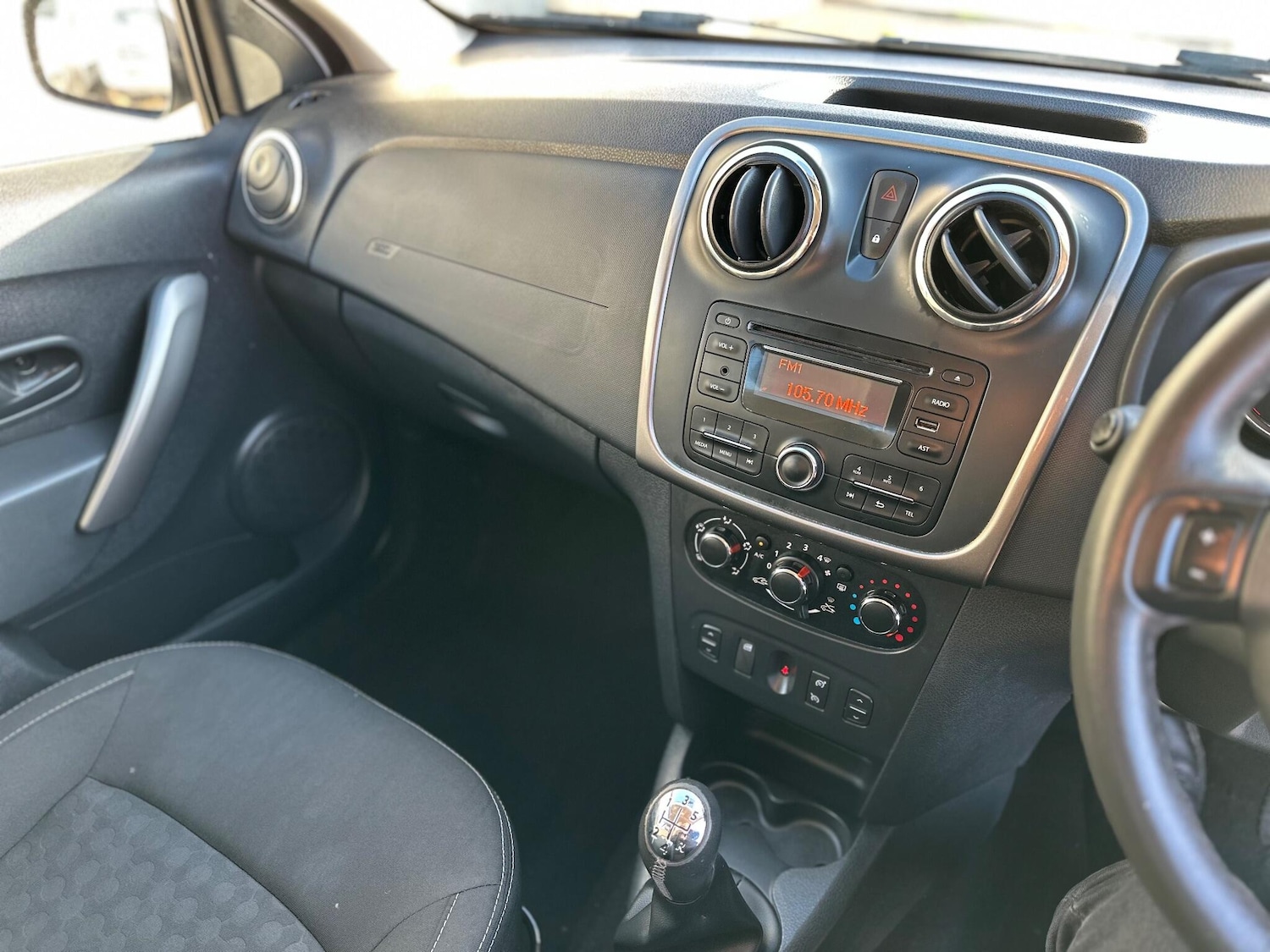 Used Dacia Sandero 2016 for sale - 77331000: Photo 35