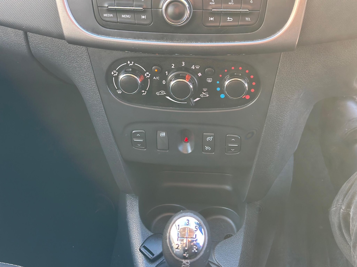 Used Dacia Sandero 2016 for sale - 77331000: Photo 37