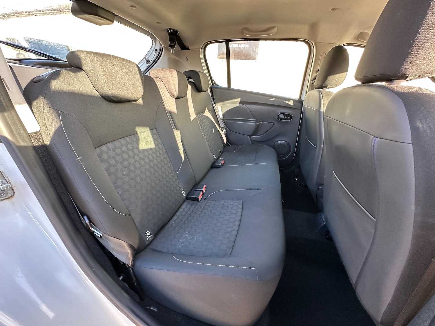 Used Dacia Sandero 2016 for sale - 77331000: Photo 40