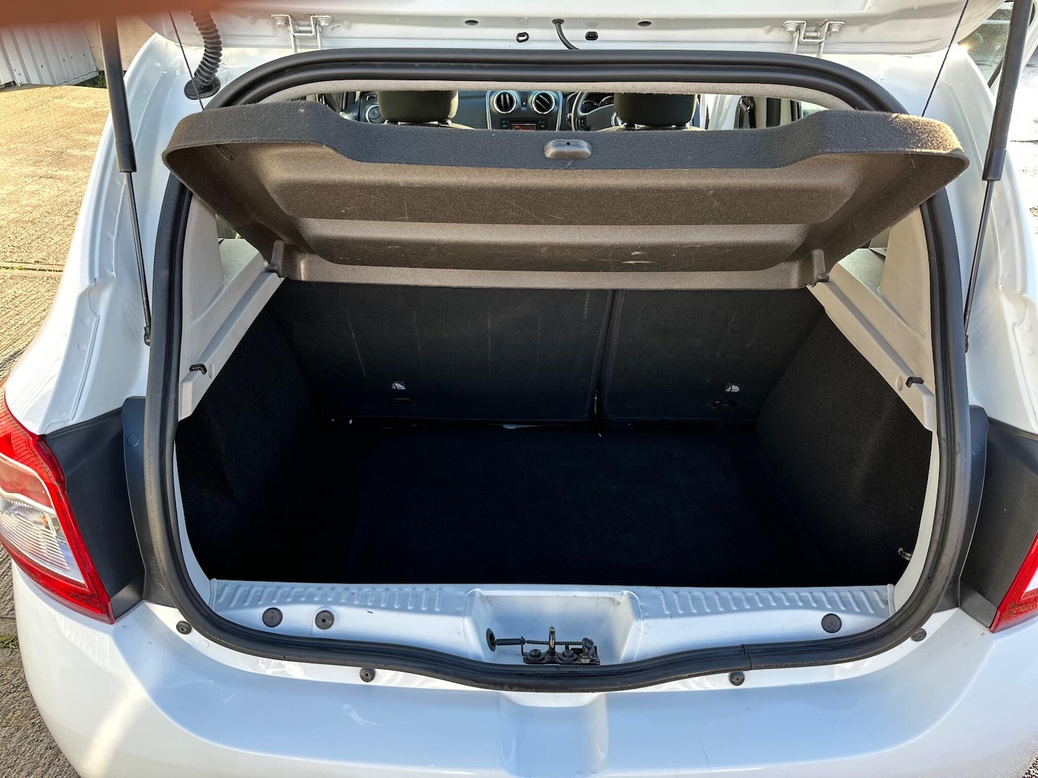 Used Dacia Sandero 2016 for sale - 77331000: Photo 42