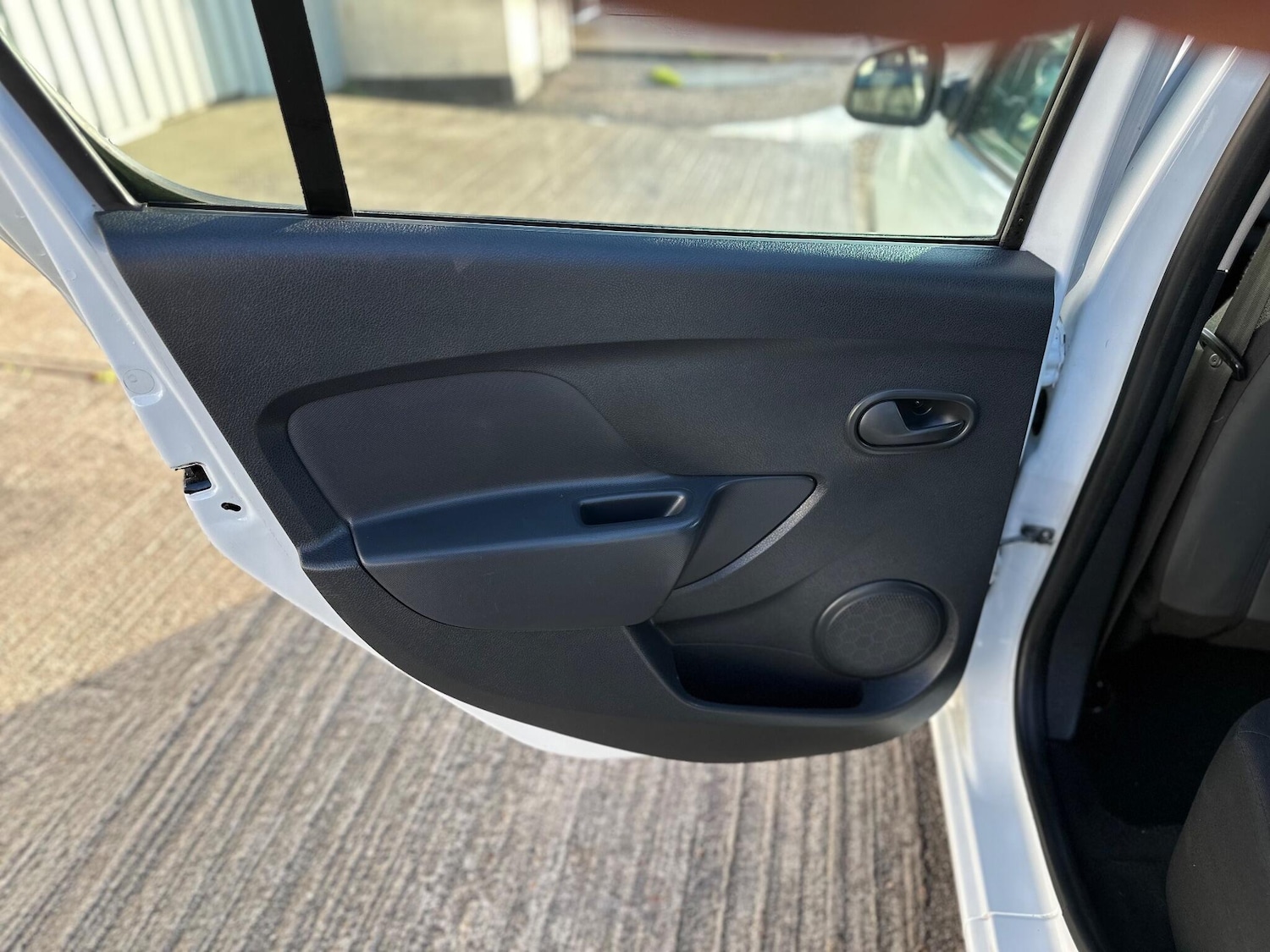 Used Dacia Sandero 2016 for sale - 77331000: Photo 44