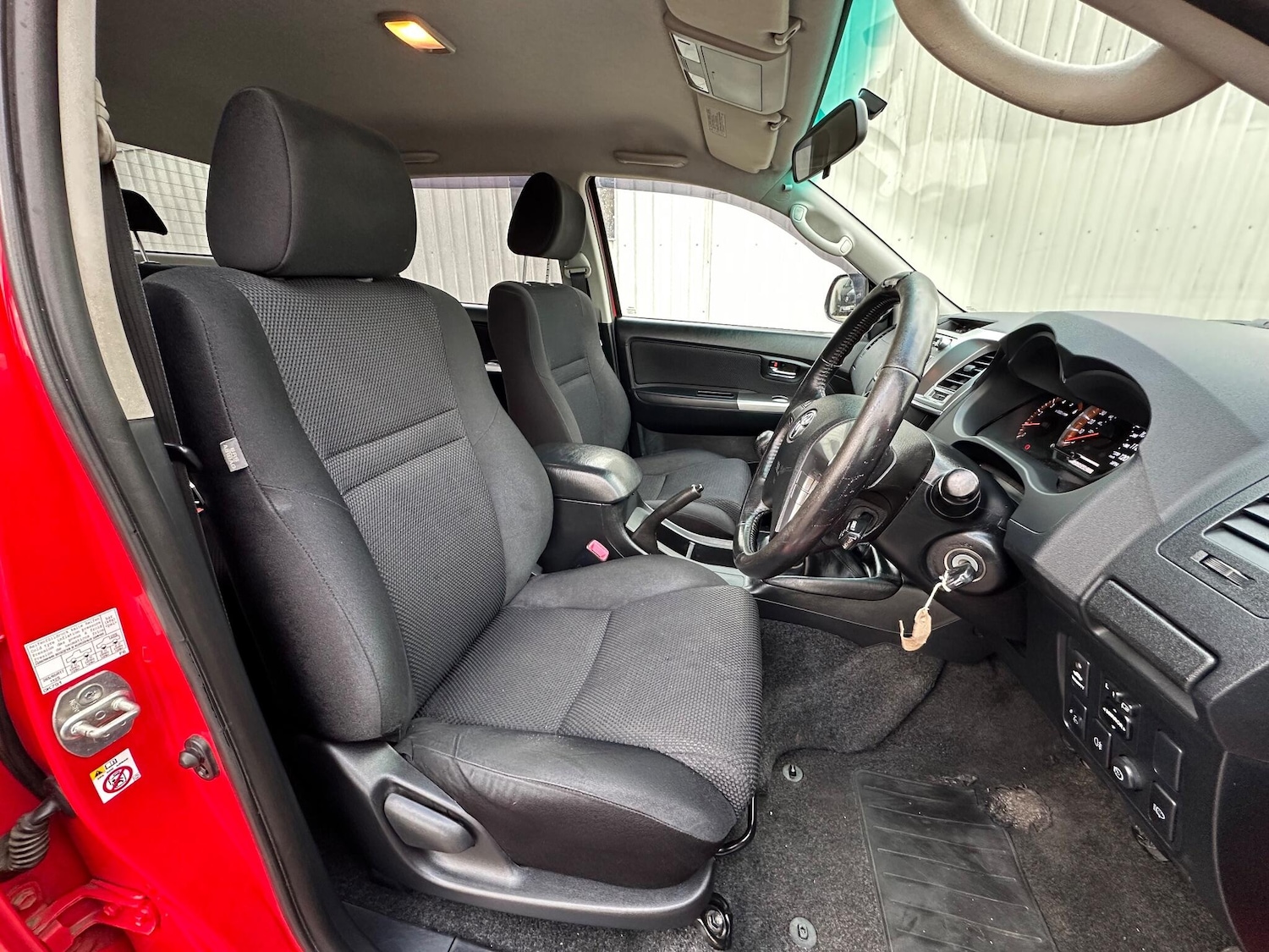 Used Toyota Hilux 2016 for sale - 76432238: Photo 11