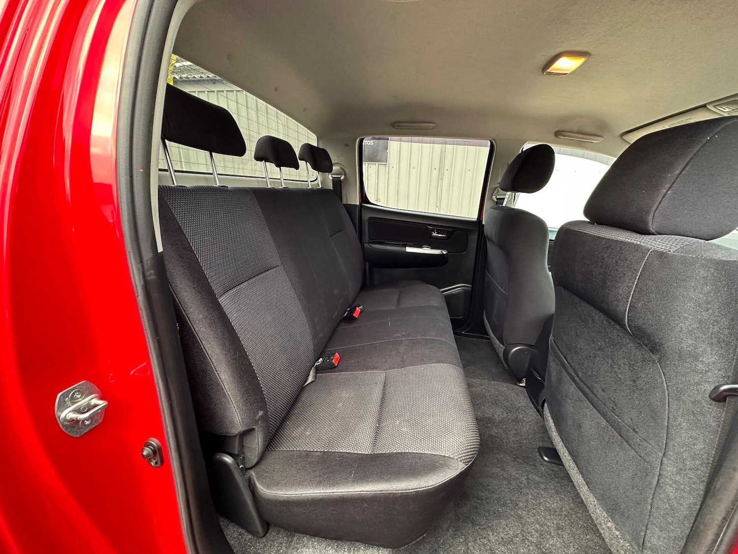 Used Toyota Hilux 2016 for sale - 76432238: Photo 16