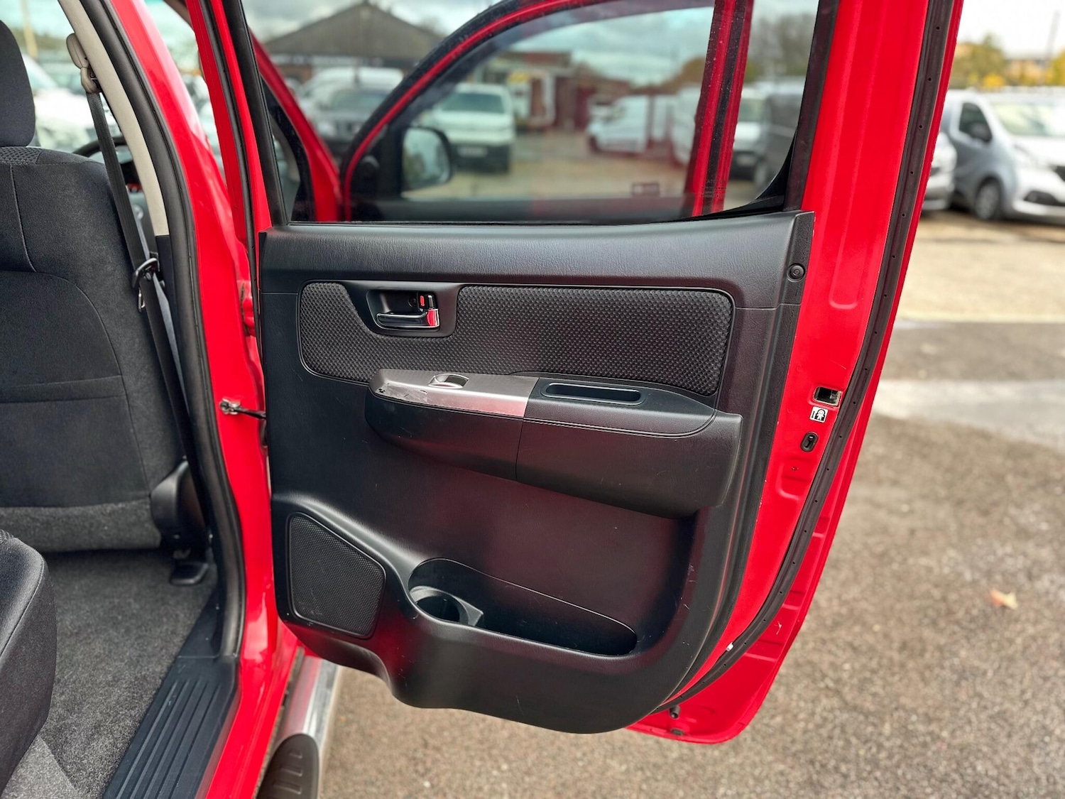 Used Toyota Hilux 2016 for sale - 76432238: Photo 41