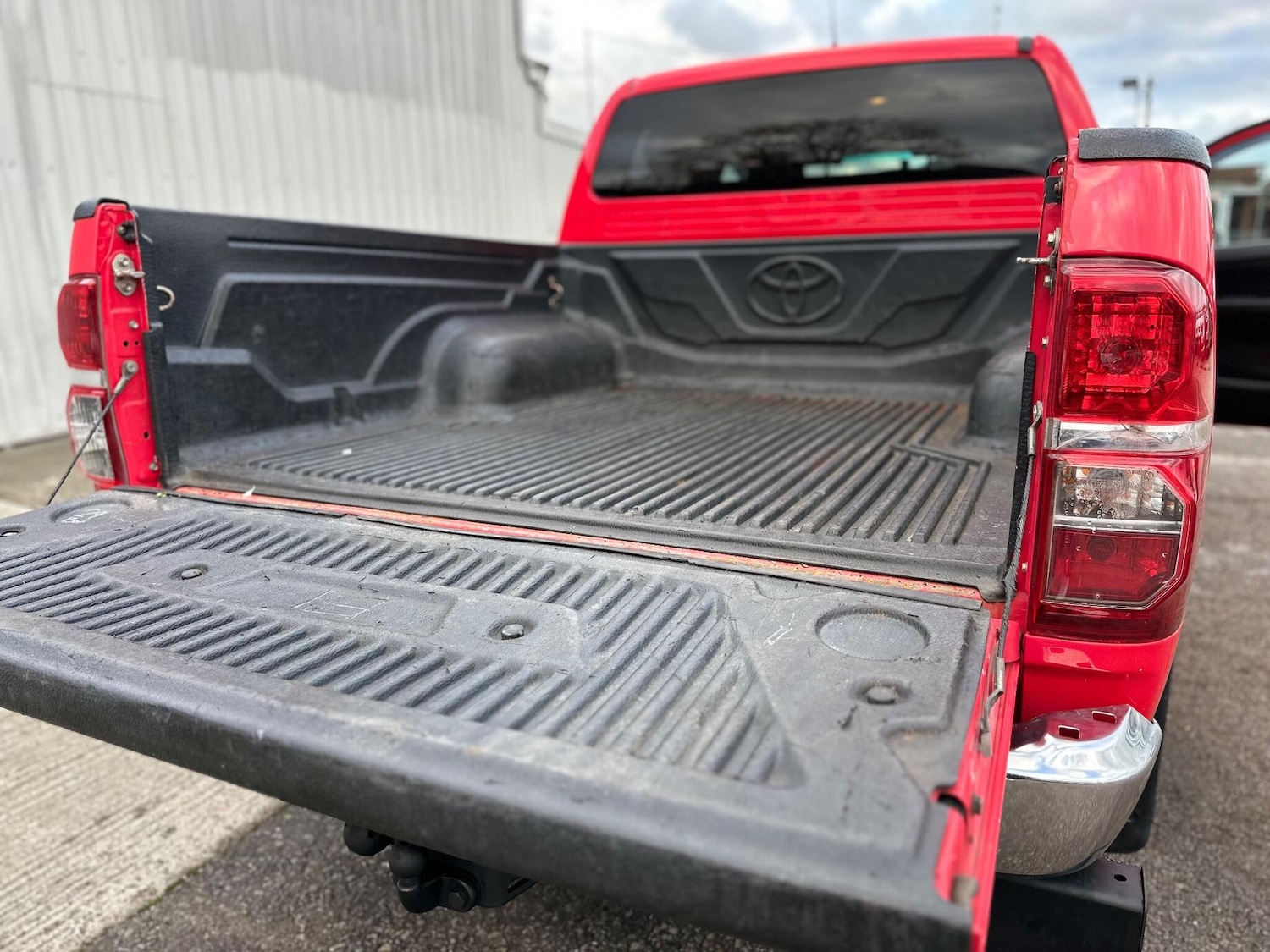 Used Toyota Hilux 2016 for sale - 76432238: Photo 45