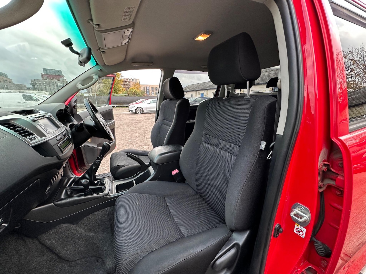 Used Toyota Hilux 2016 for sale - 76432238: Photo 53