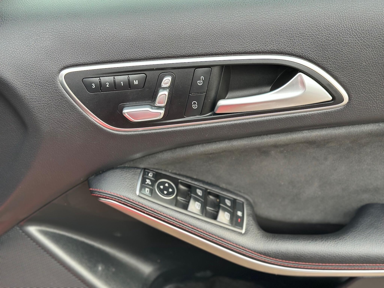 Used Mercedes-Benz A-Class 2016 for sale - 76992709: Photo 34