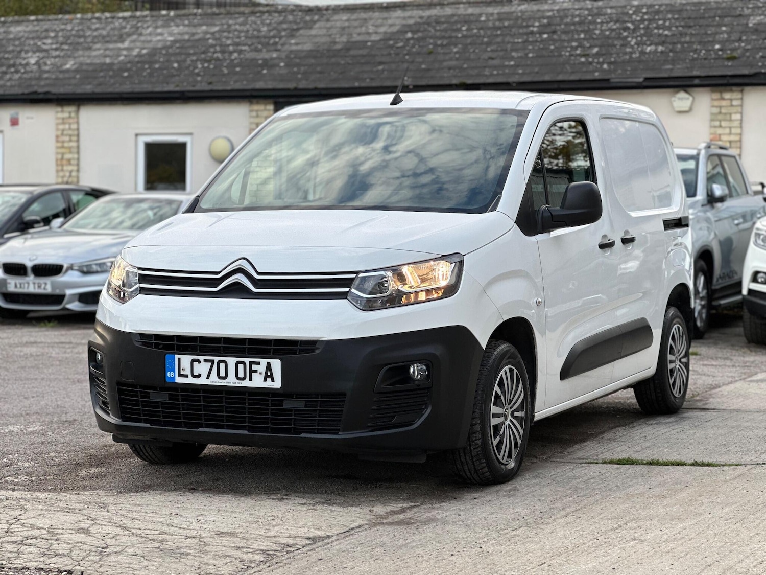 Used Citroen Berlingo 2020 for sale - 76996161: Photo 3