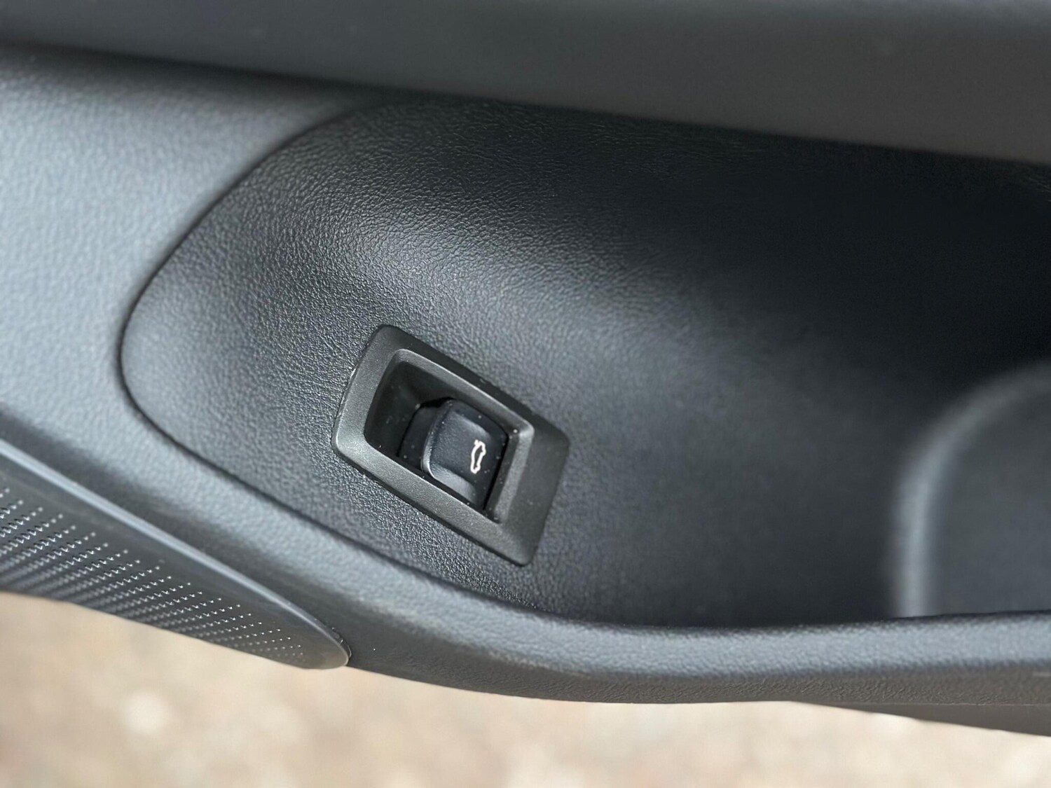 Used BMW i4 2024 for sale - 77495897: Photo 40