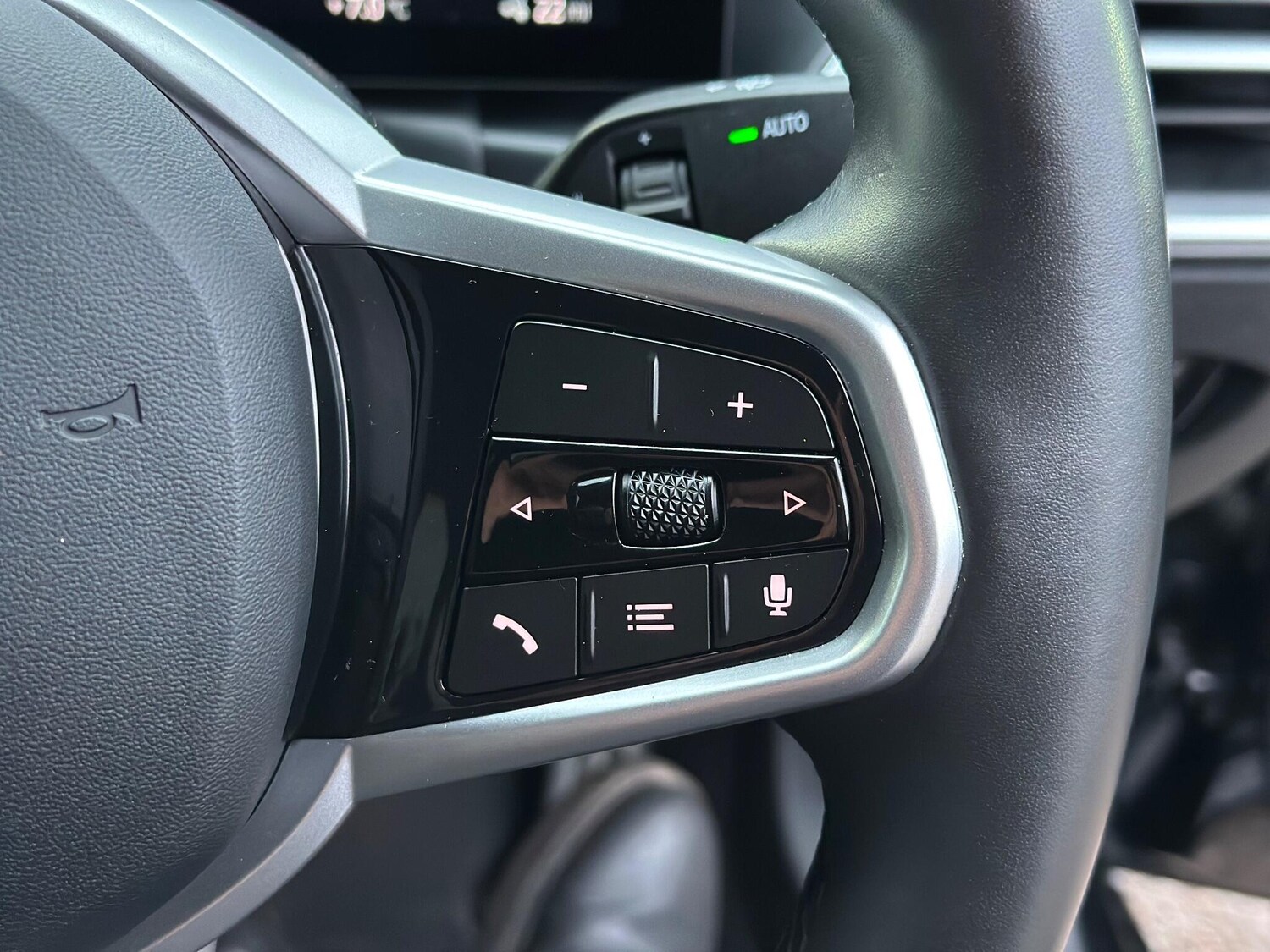 Used BMW i4 2024 for sale - 77495897: Photo 47