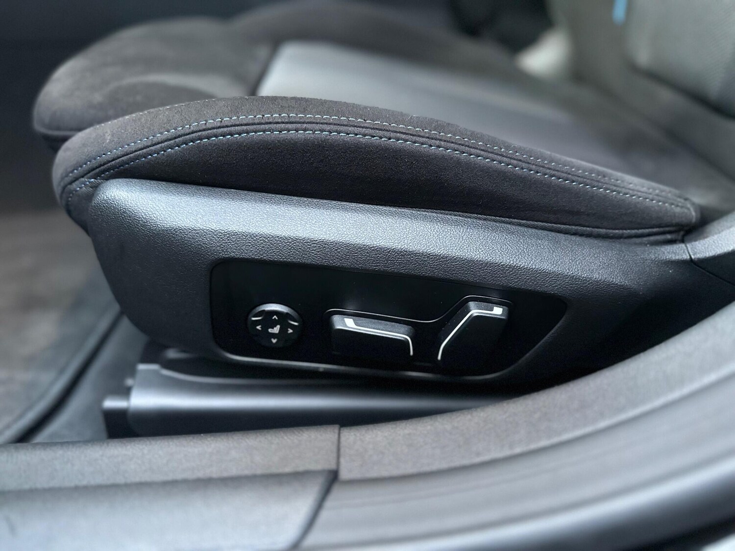 Used BMW i4 2024 for sale - 77495897: Photo 76