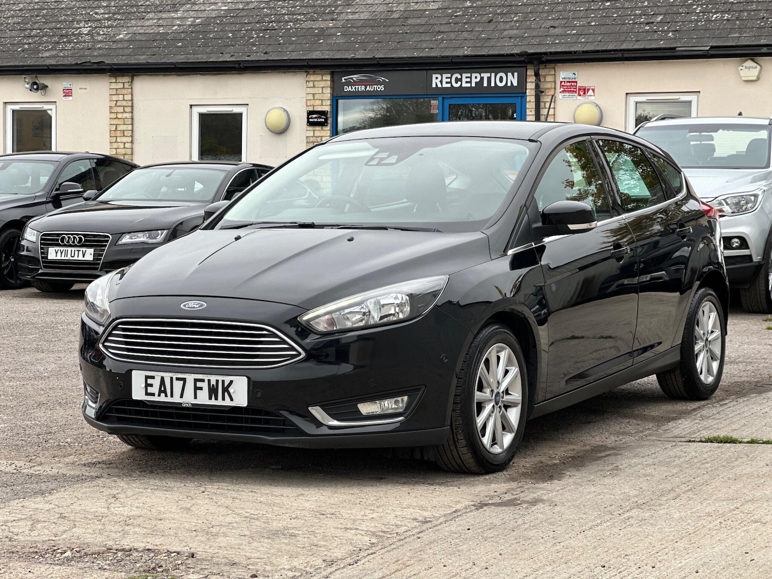 Used Ford Focus 2017 for sale - 76189042: Photo 2