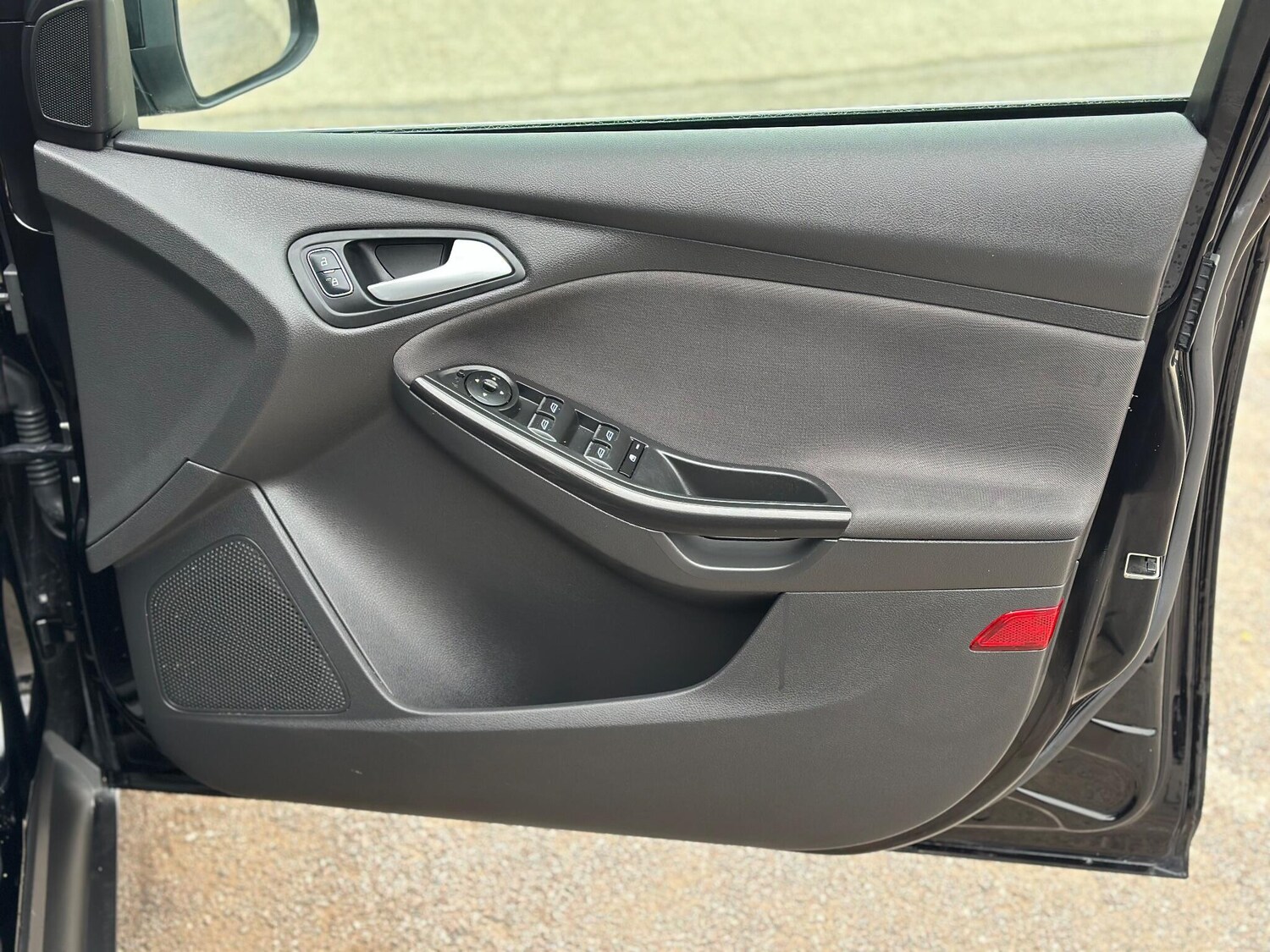 Used Ford Focus 2017 for sale - 76189042: Photo 30