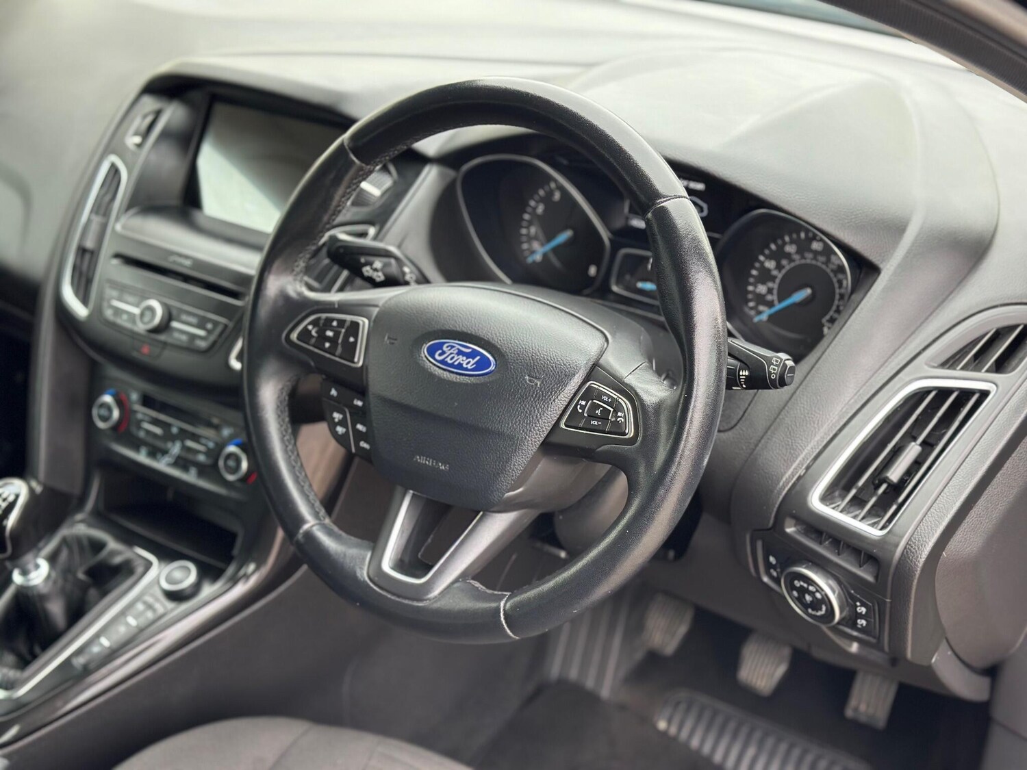 Used Ford Focus 2017 for sale - 76189042: Photo 9