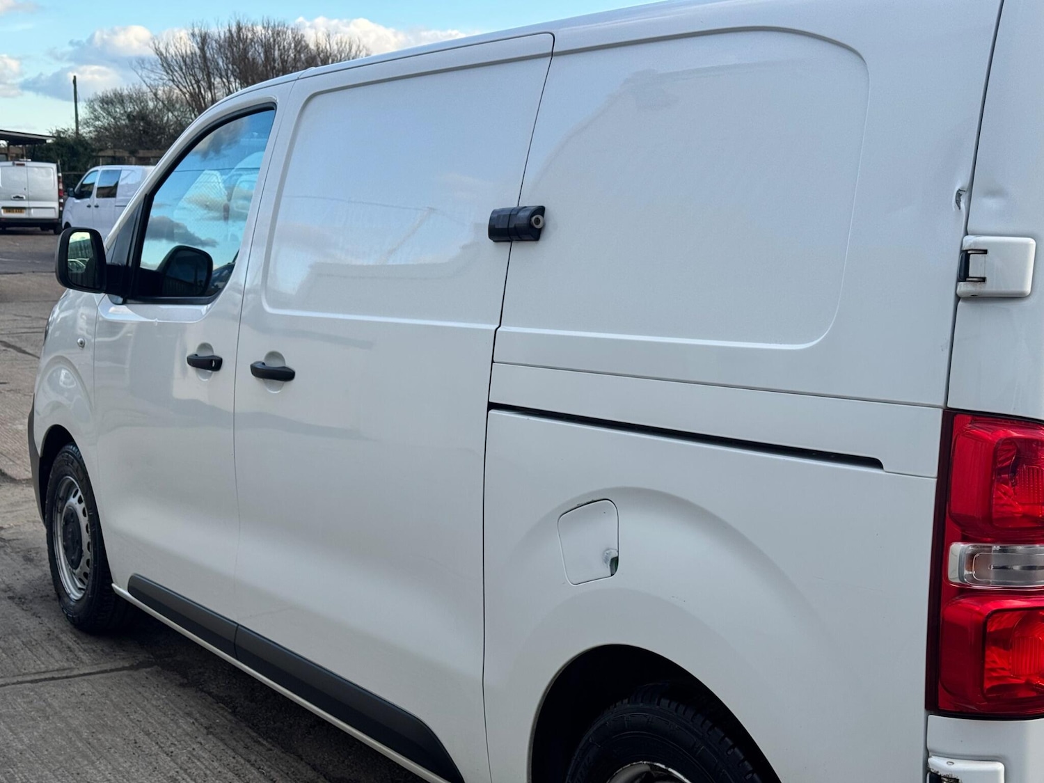 Used Citroen Dispatch 2019 for sale - 77538549: Photo 25