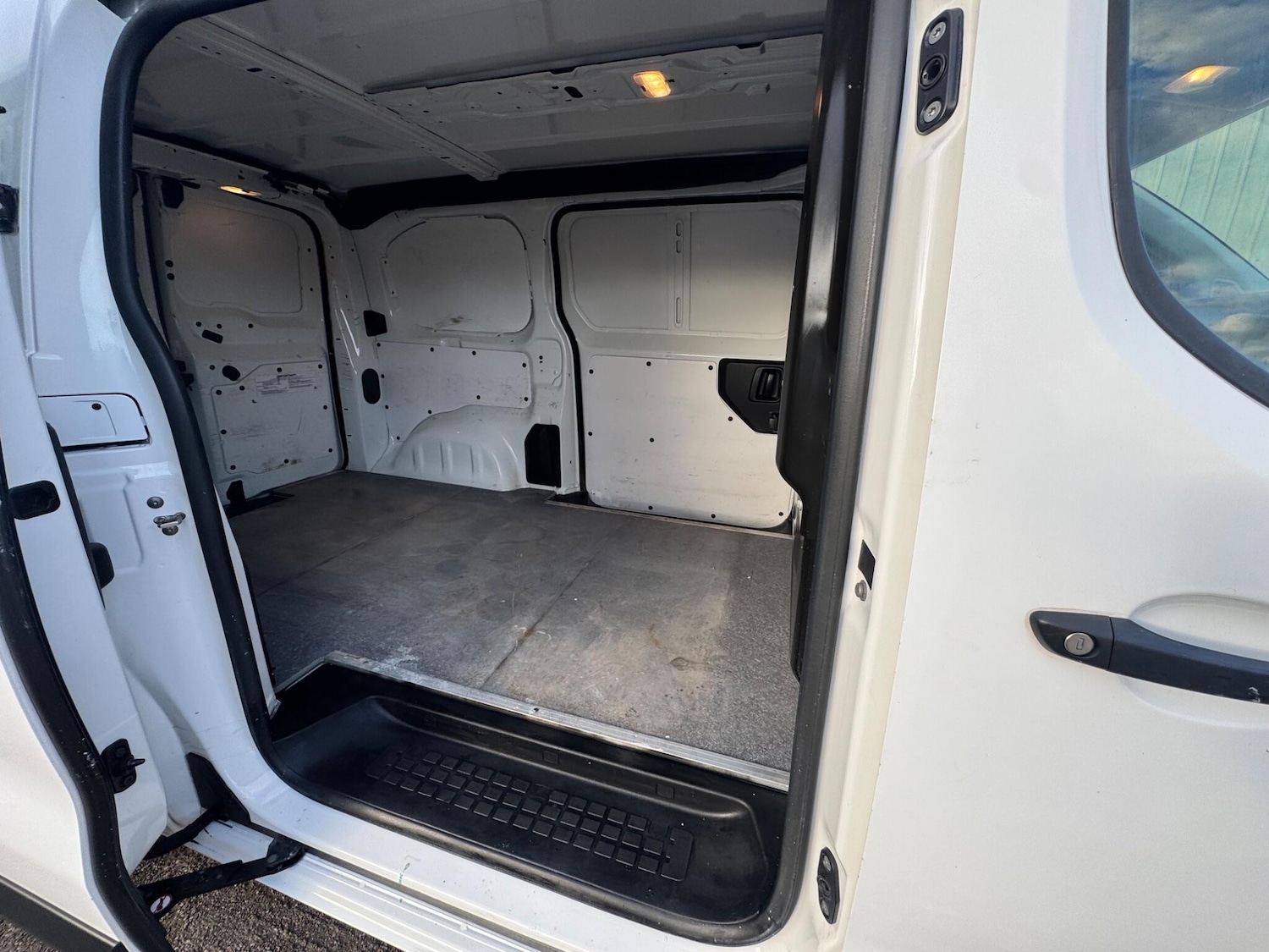 Used Citroen Dispatch 2019 for sale - 77538549: Photo 37