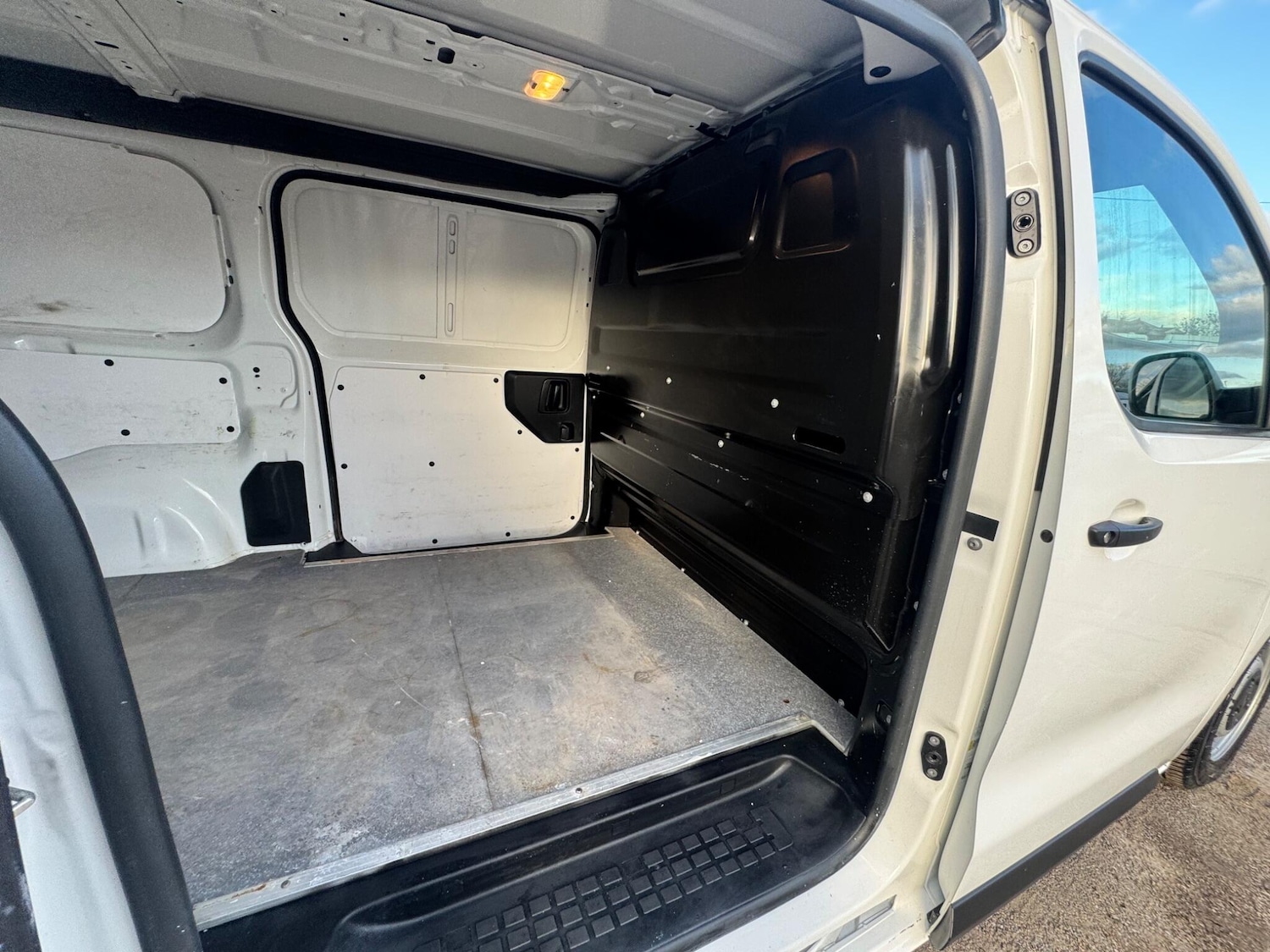 Used Citroen Dispatch 2019 for sale - 77538549: Photo 38