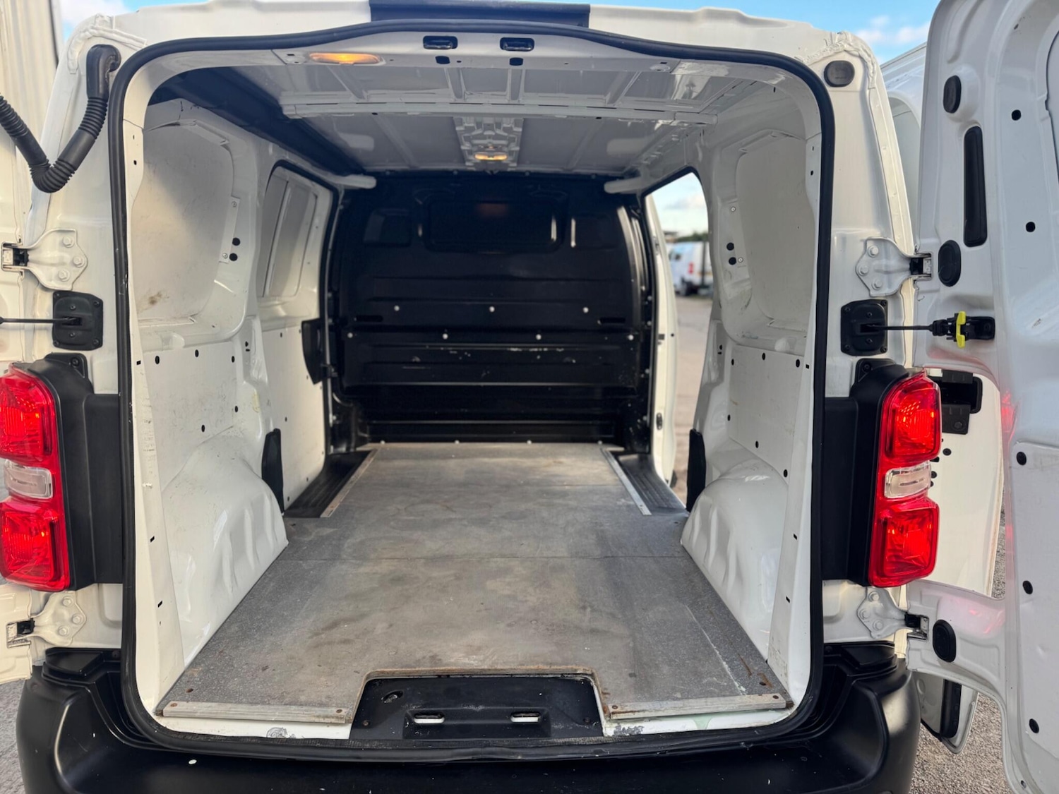 Used Citroen Dispatch 2019 for sale - 77538549: Photo 39